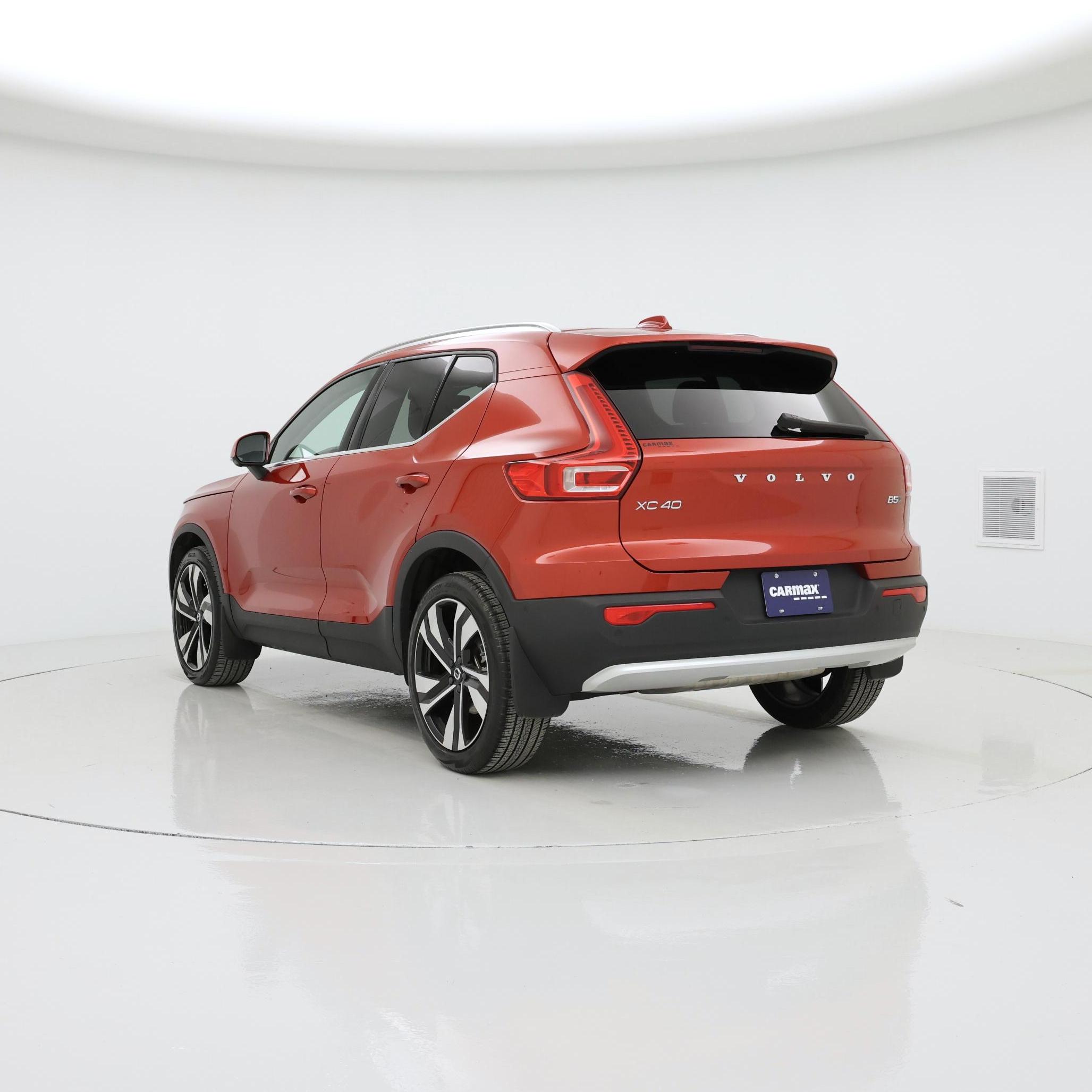 Thumbnail: 2024 Volvo XC40 - 2