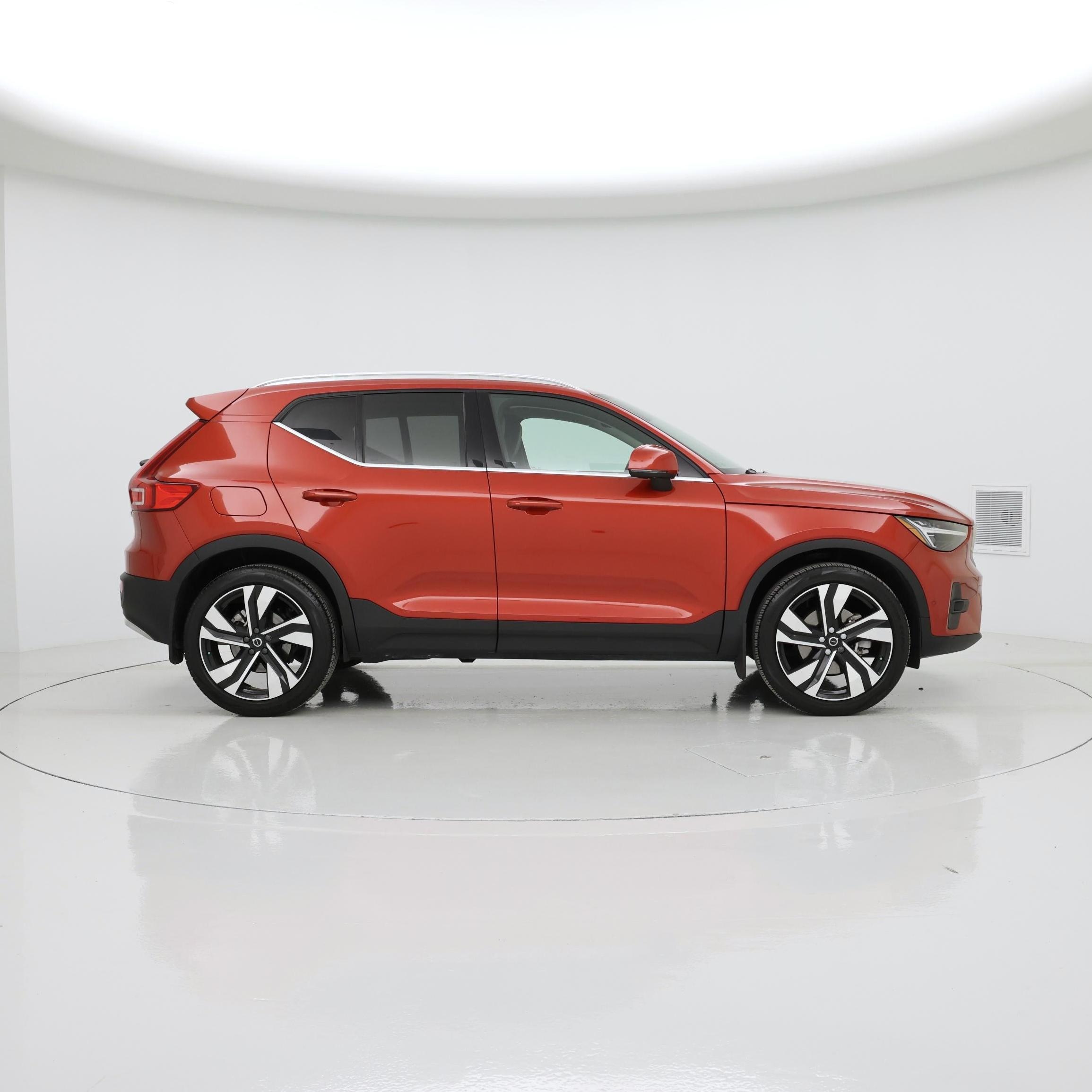 Thumbnail: 2024 Volvo XC40 - 7