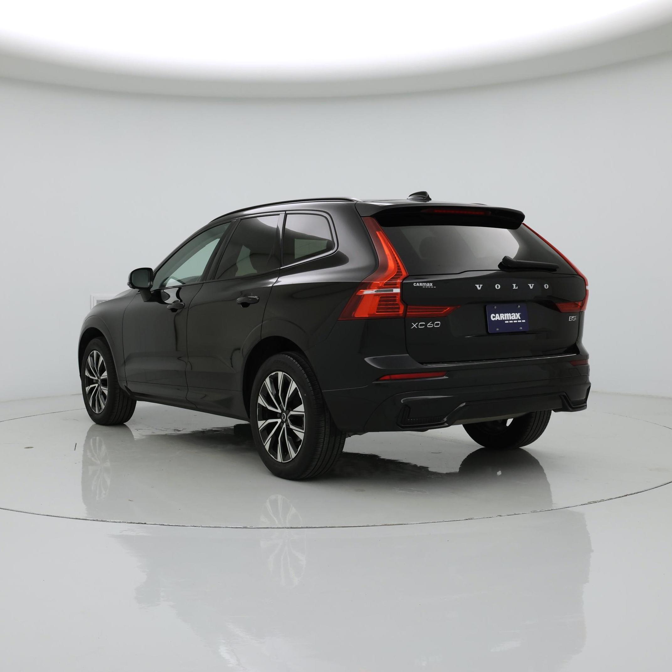 Thumbnail: 2023 Volvo XC60 - 2