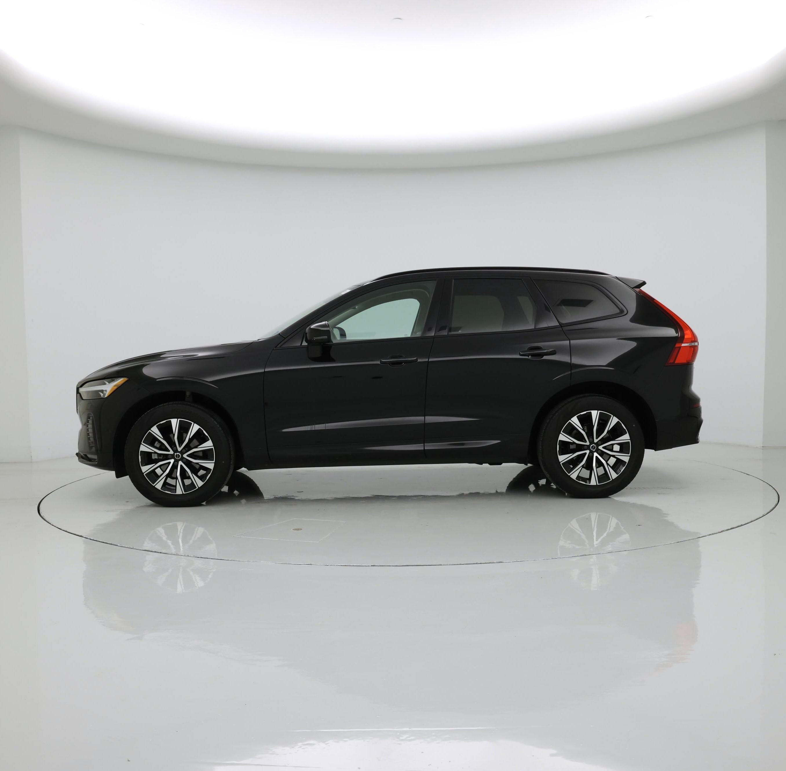 Thumbnail: 2023 Volvo XC60 - 3