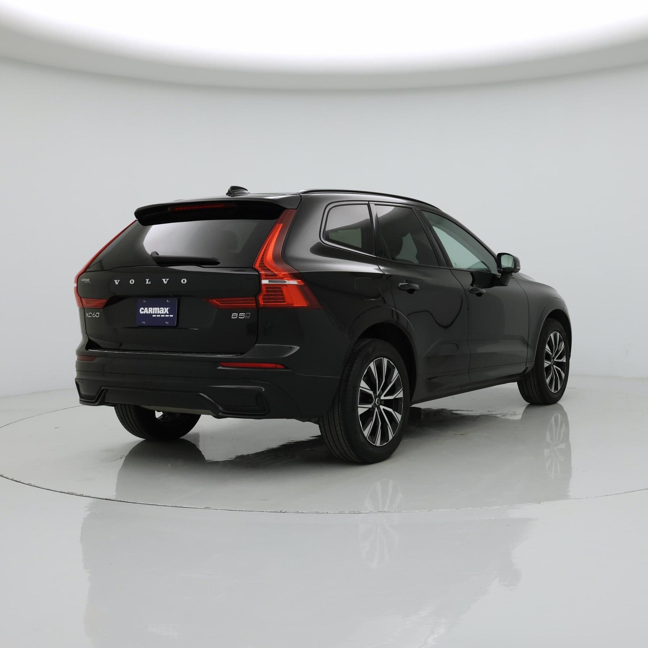 Thumbnail: 2023 Volvo XC60 - 8