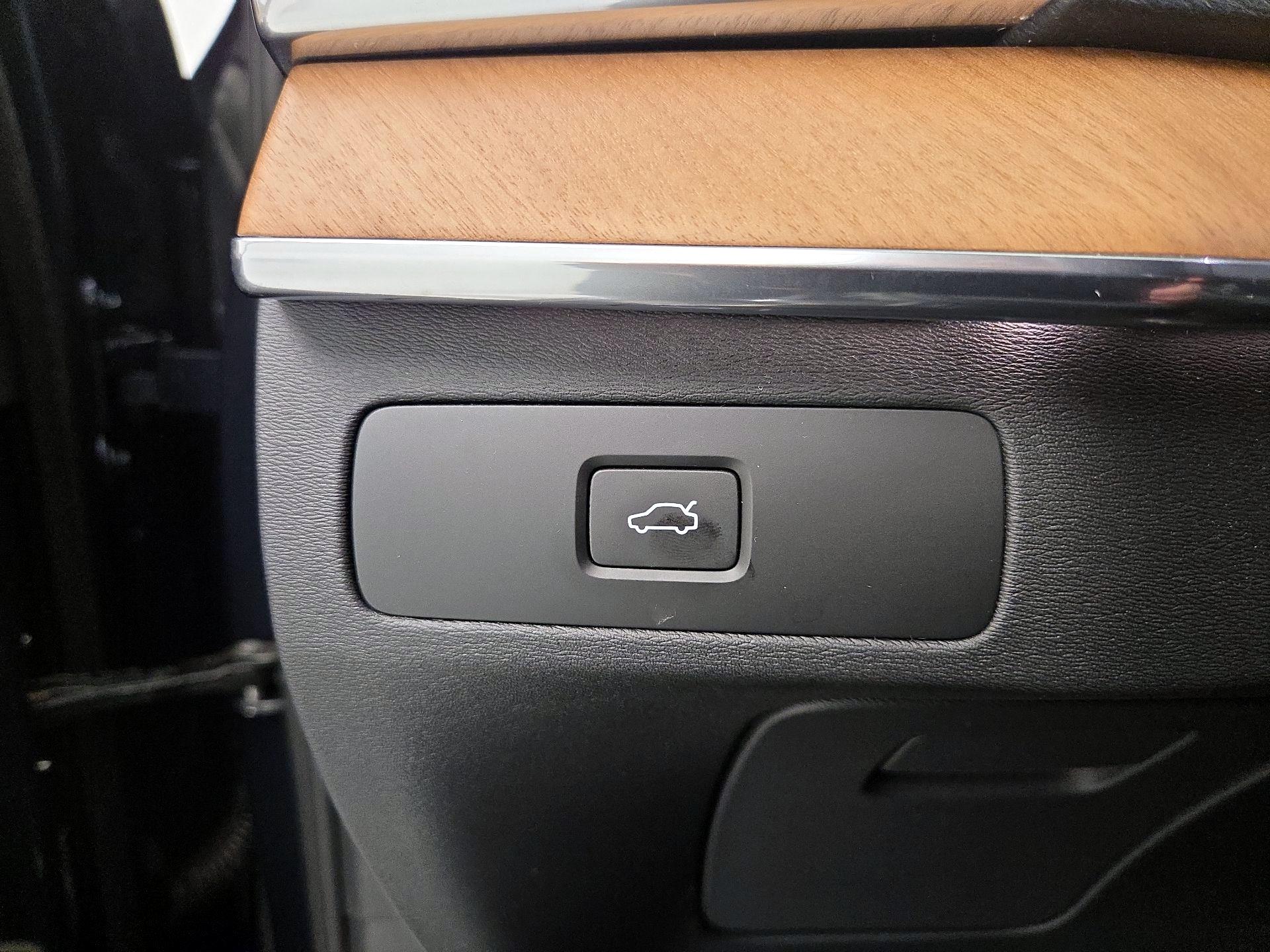 Thumbnail: 2024 Volvo XC90 - 13