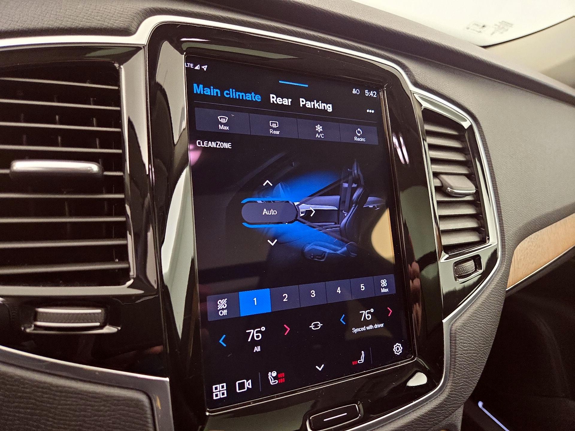 Thumbnail: 2024 Volvo XC90 - 17