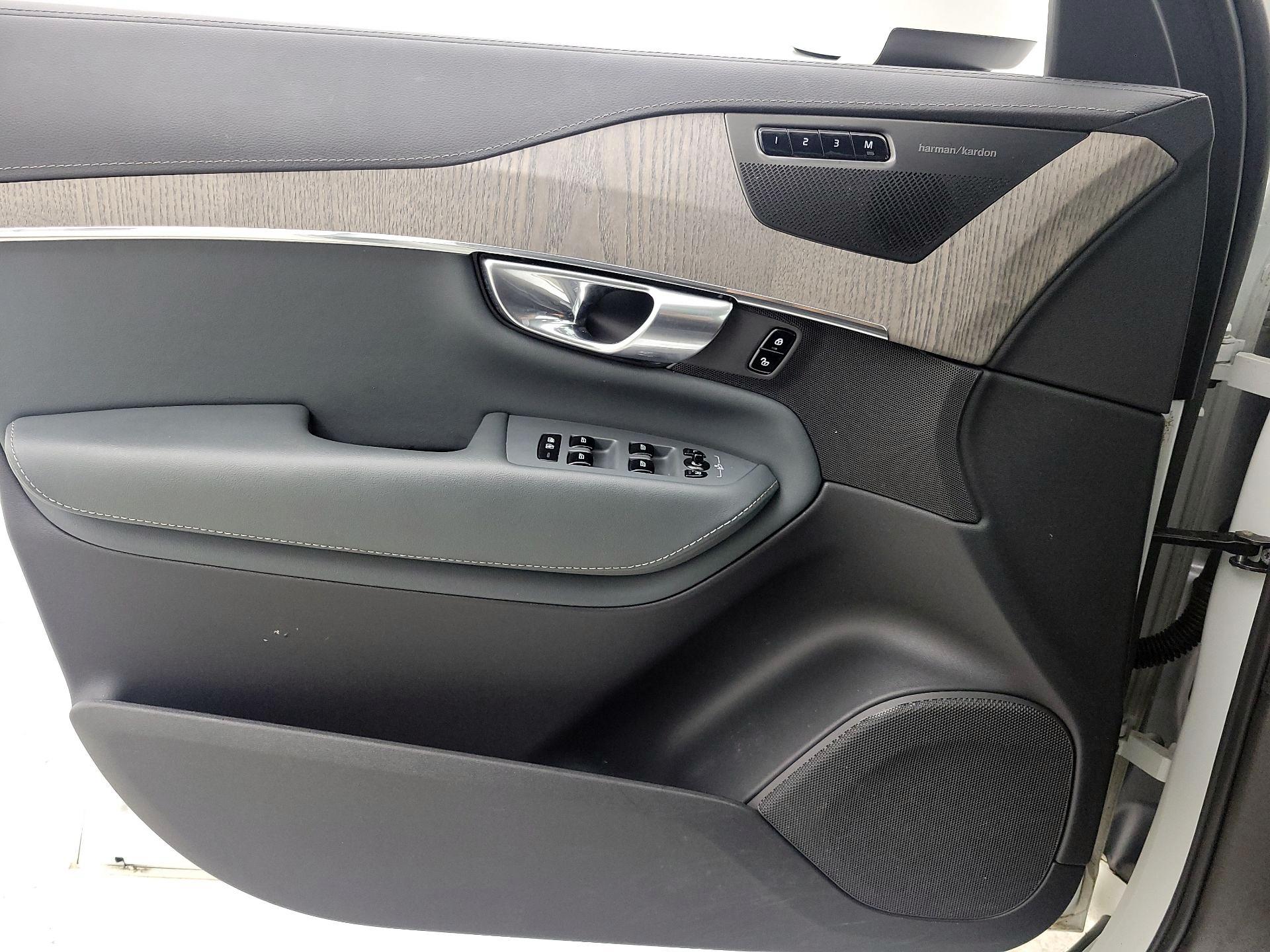 Thumbnail: 2023 Volvo XC90 - 12