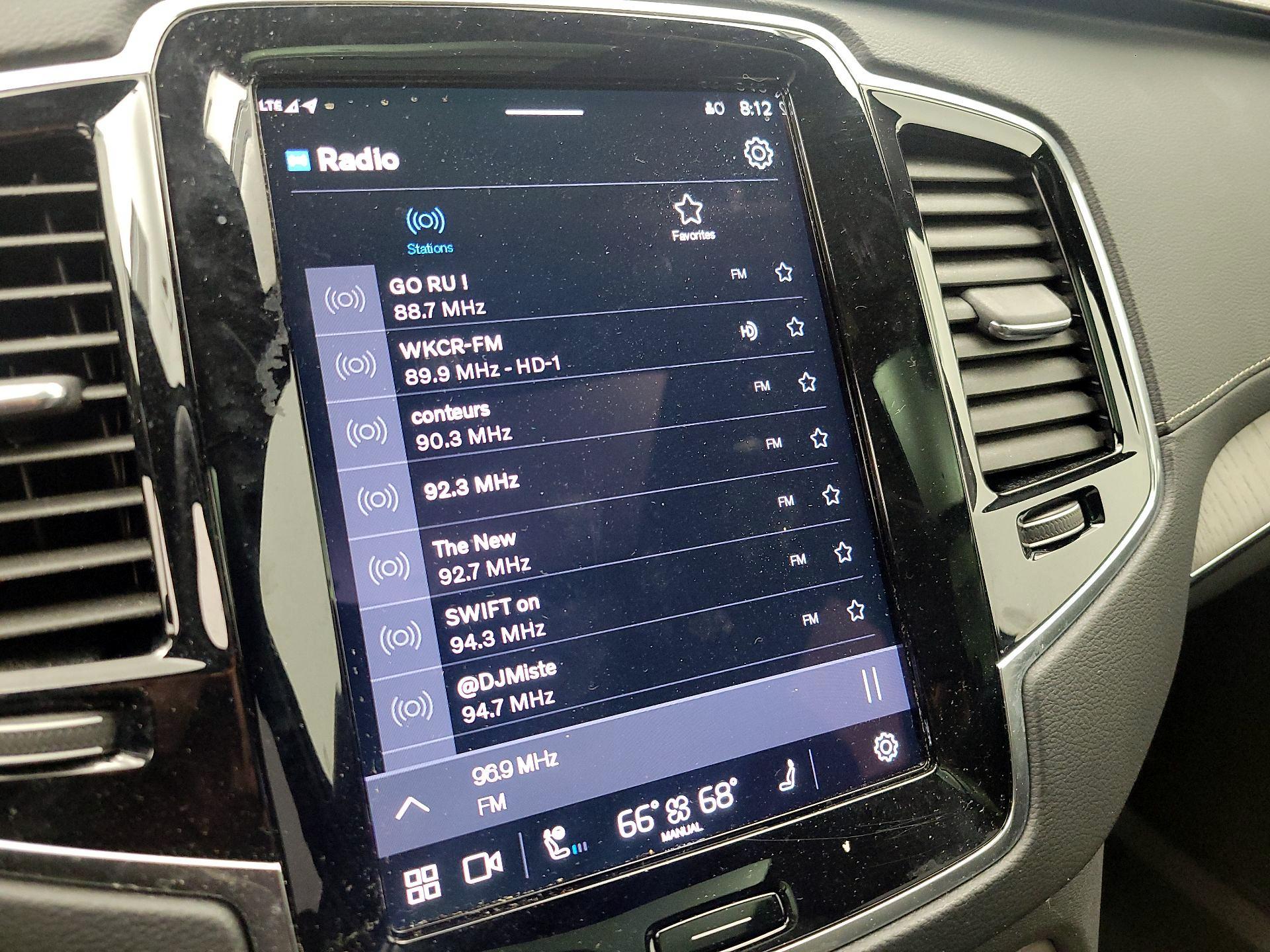 Thumbnail: 2023 Volvo XC90 - 16