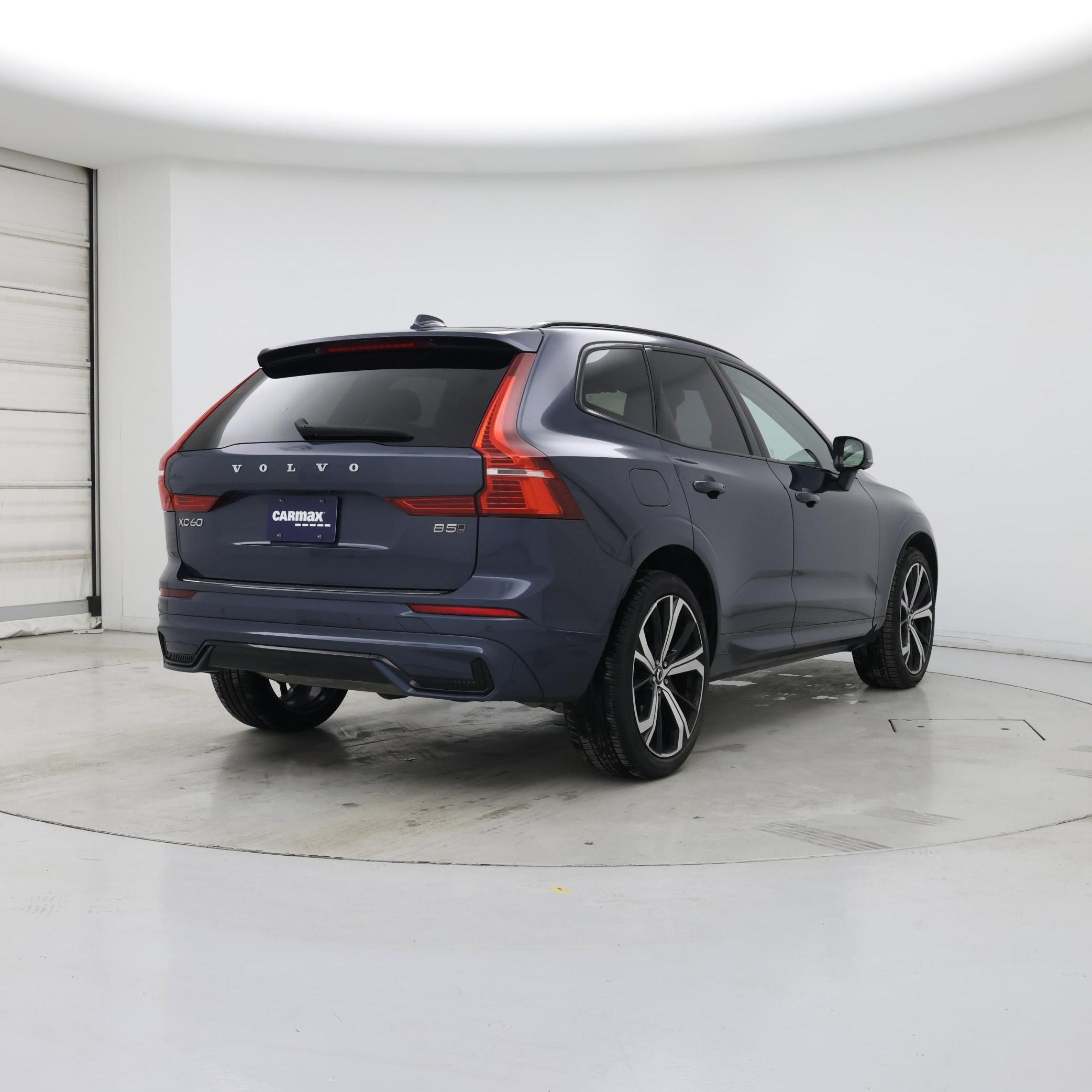 Thumbnail: 2023 Volvo XC60 - 8
