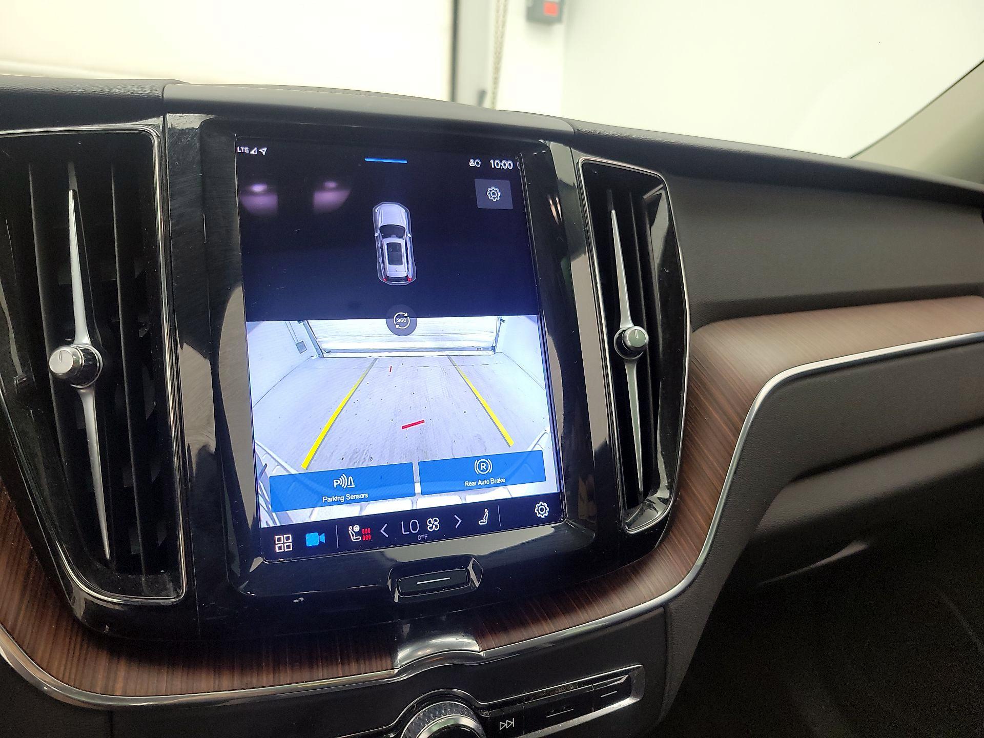 Thumbnail: 2023 Volvo XC60 - 14