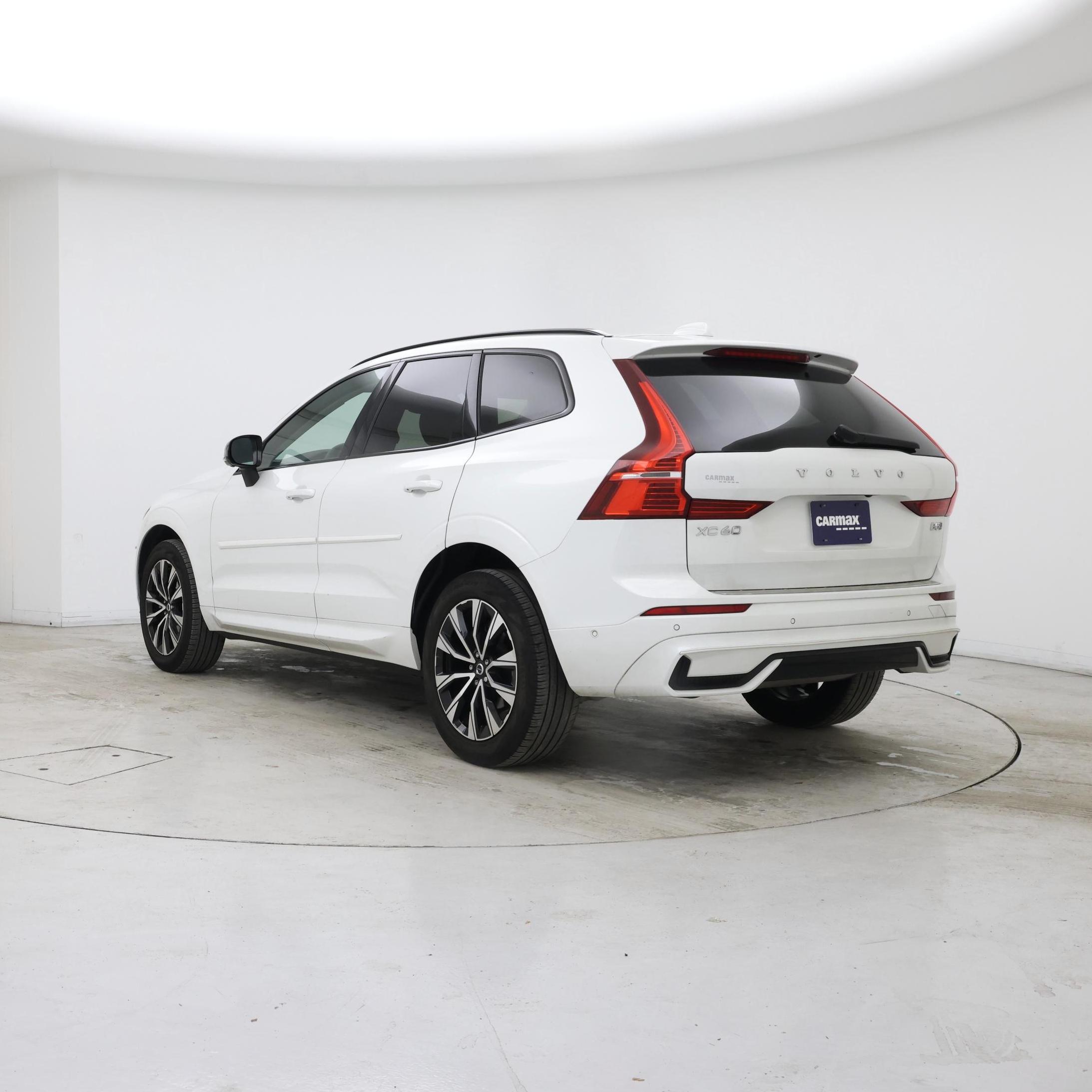 Thumbnail: 2023 Volvo XC60 - 2