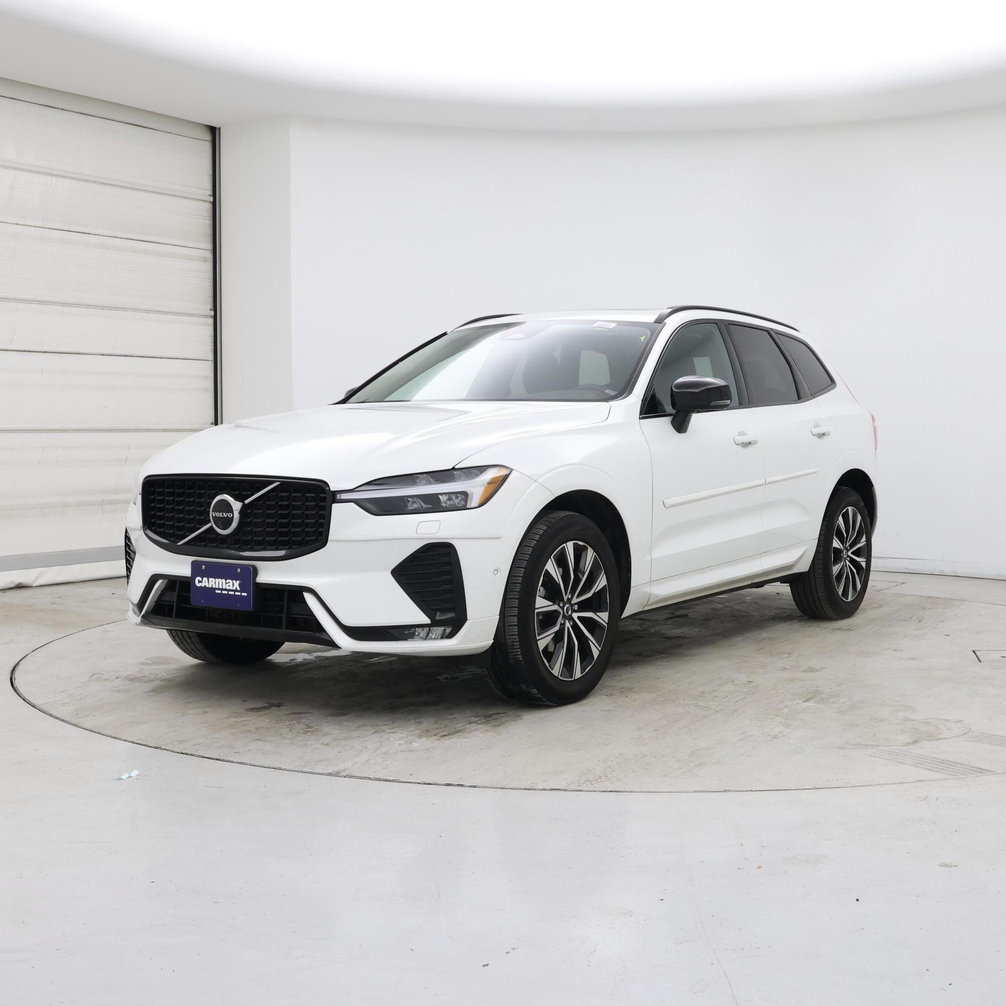 Thumbnail: 2023 Volvo XC60 - 4