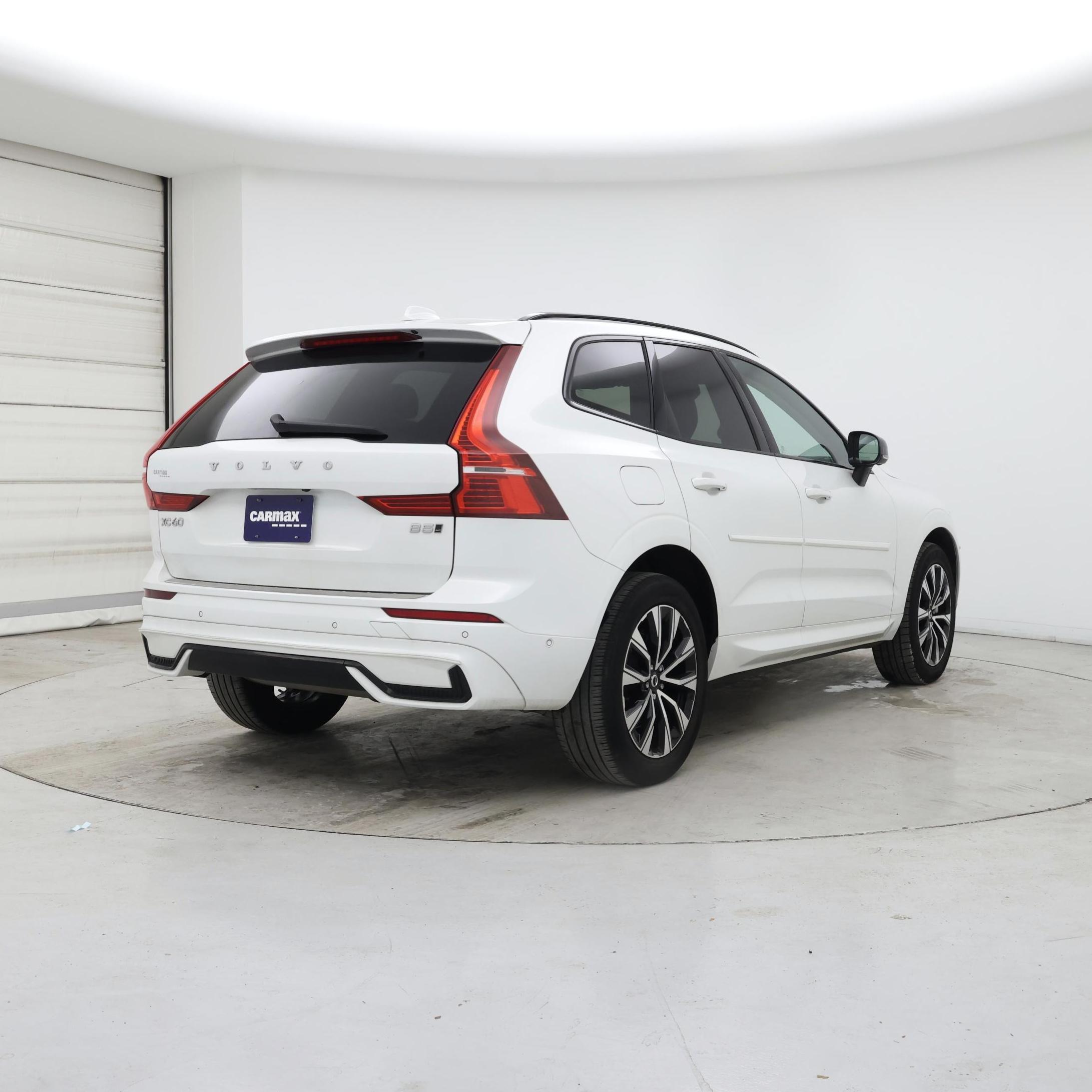 Thumbnail: 2023 Volvo XC60 - 8