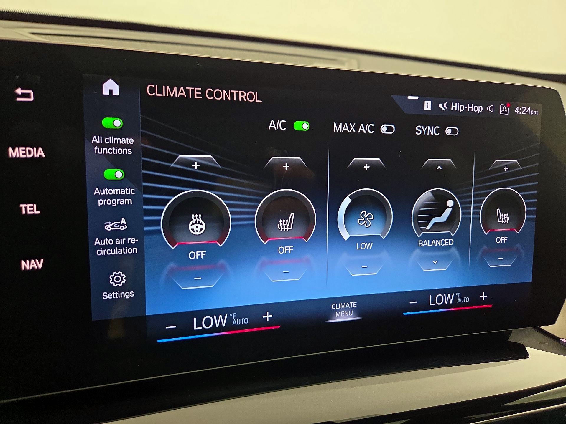 Thumbnail: 2023 BMW X1 - 17