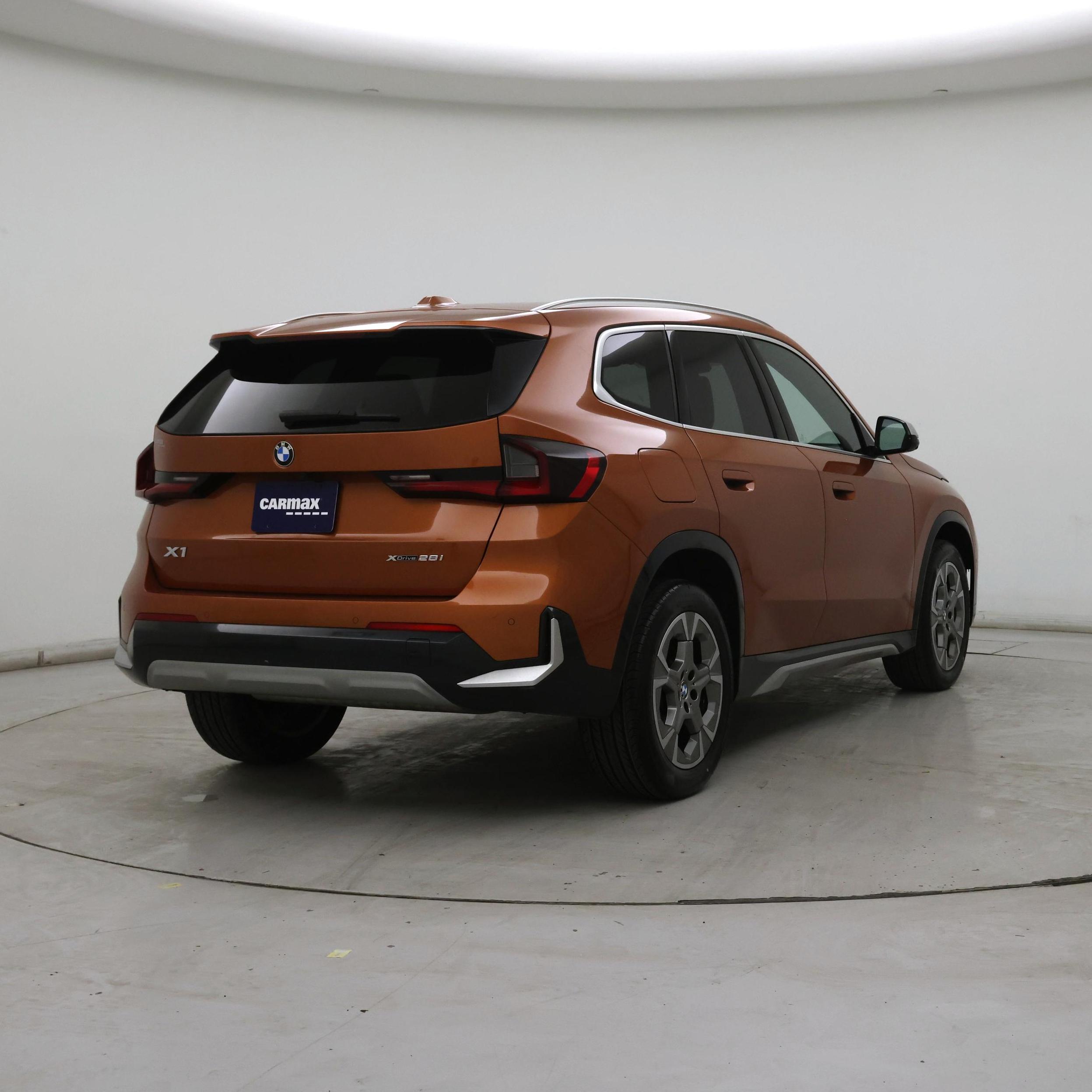 Thumbnail: 2023 BMW X1 - 8