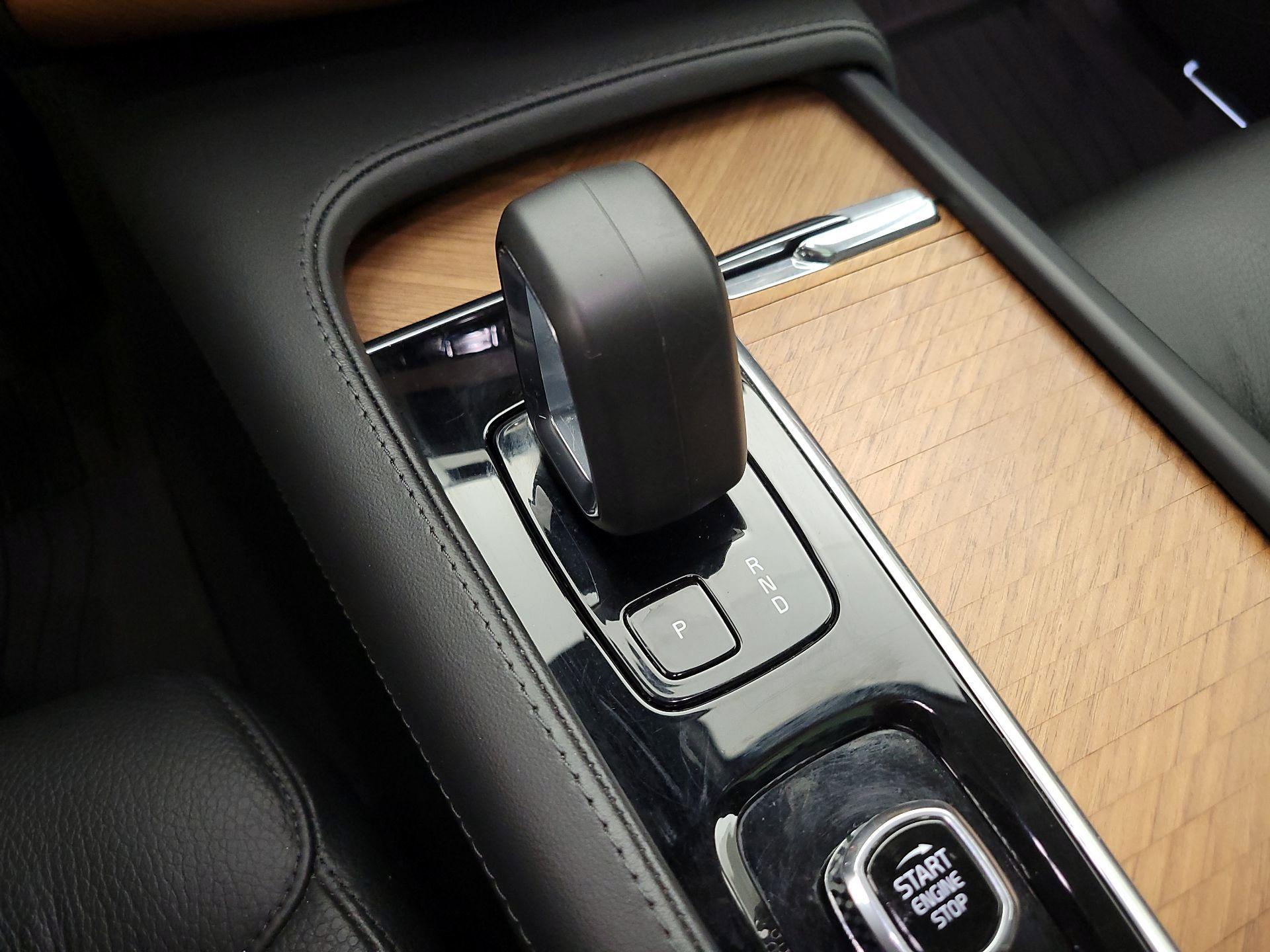 Thumbnail: 2023 Volvo XC90 - 17