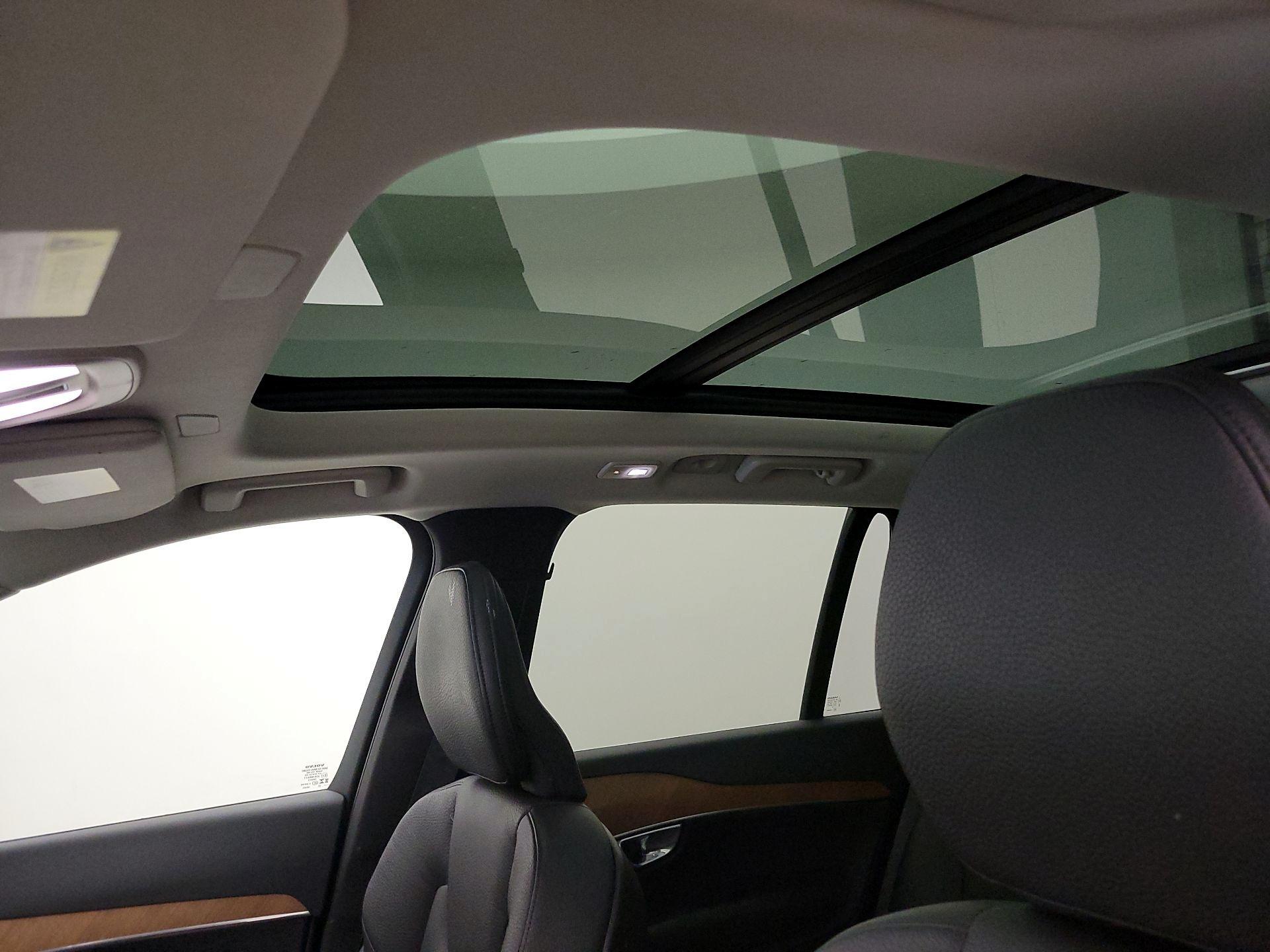 Thumbnail: 2023 Volvo XC90 - 18