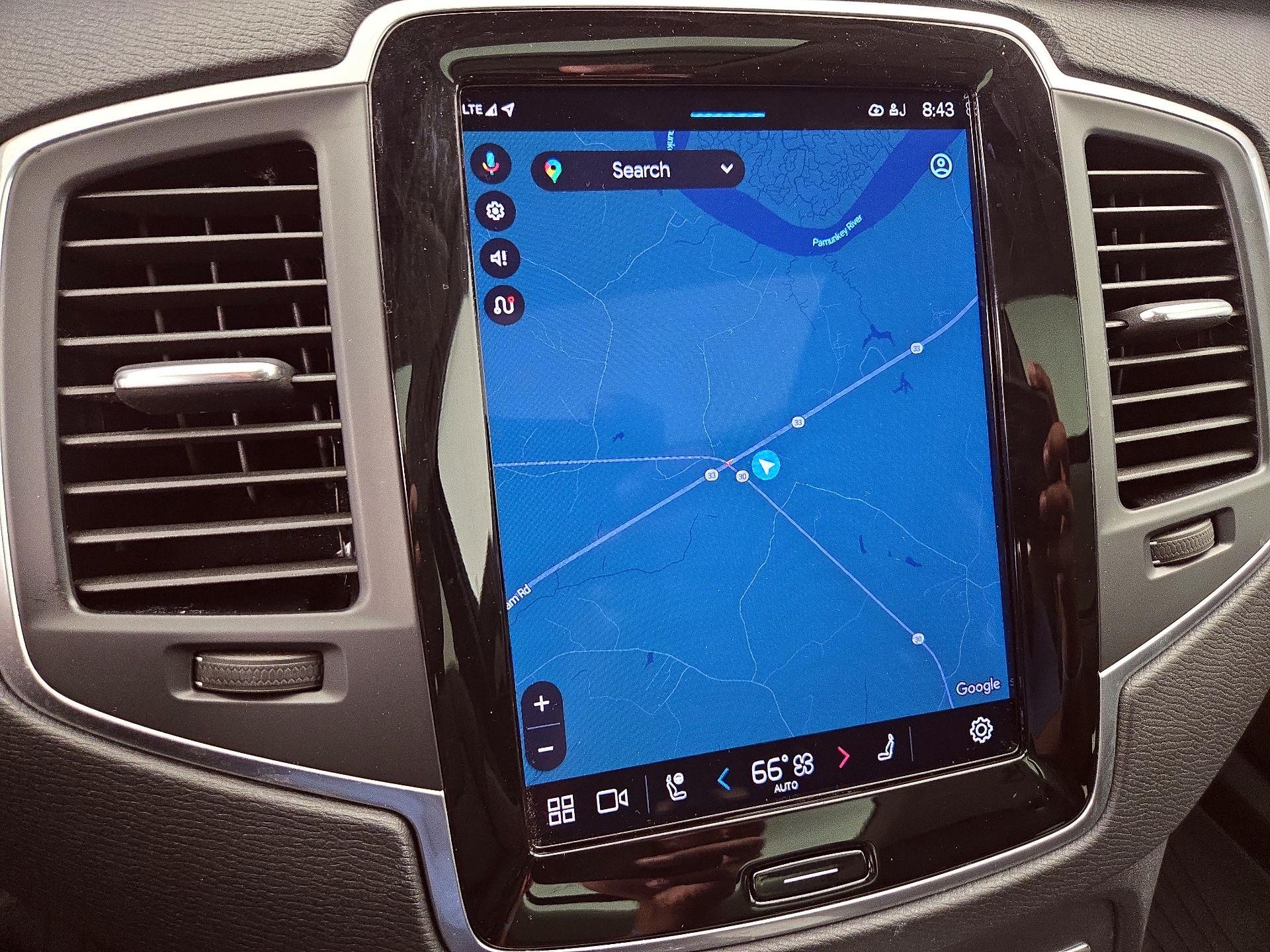 Thumbnail: 2023 Volvo XC90 - 14