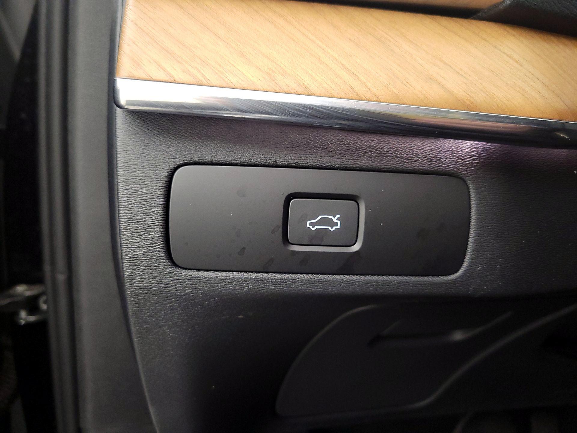 Thumbnail: 2024 Volvo XC90 - 13