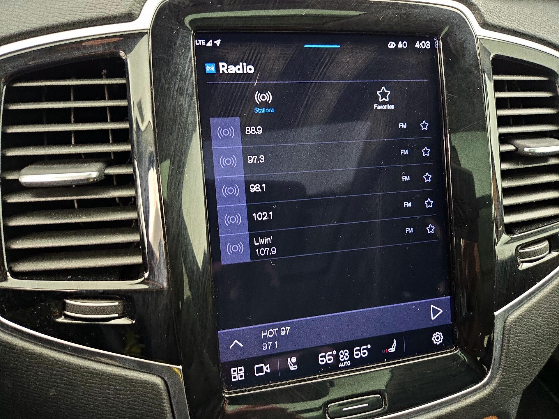 Thumbnail: 2023 Volvo XC90 - 16