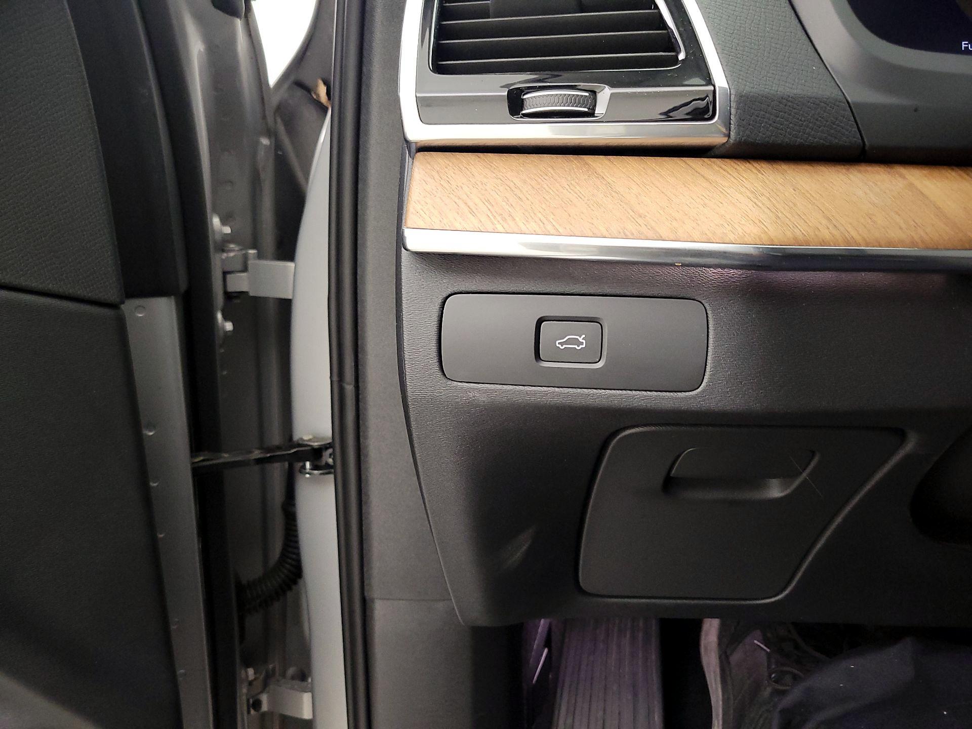 Thumbnail: 2024 Volvo XC90 - 13