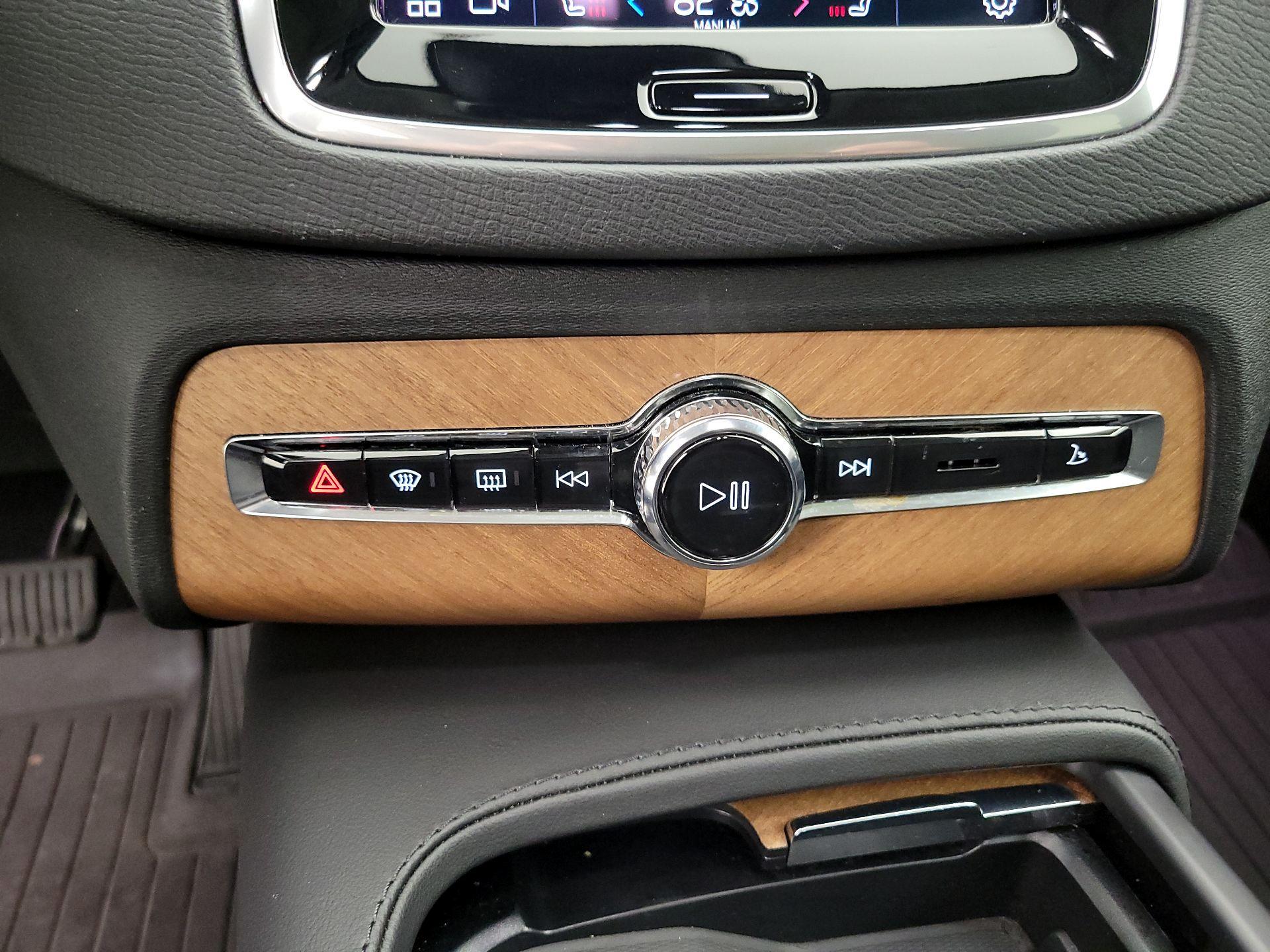 Thumbnail: 2024 Volvo XC90 - 16