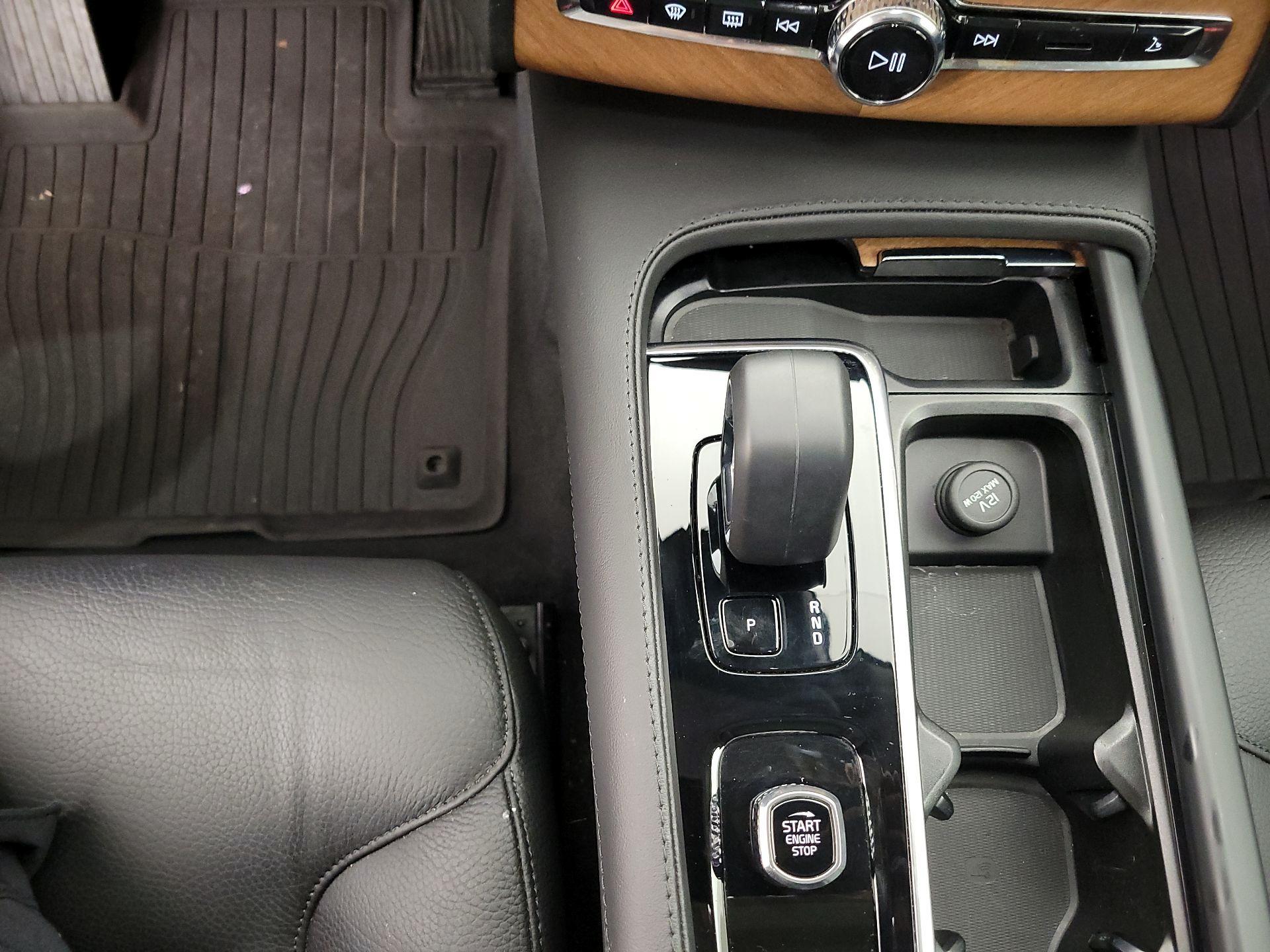 Thumbnail: 2024 Volvo XC90 - 17