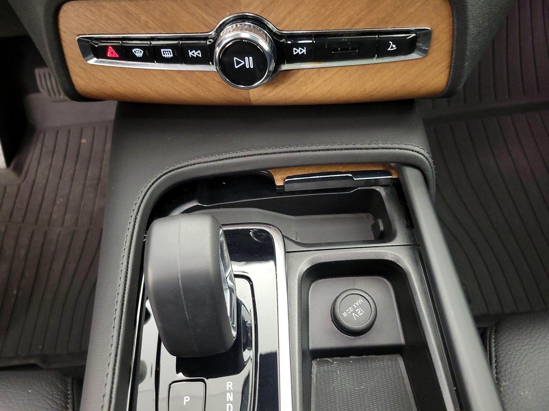 Thumbnail: 2024 Volvo XC90 - 18