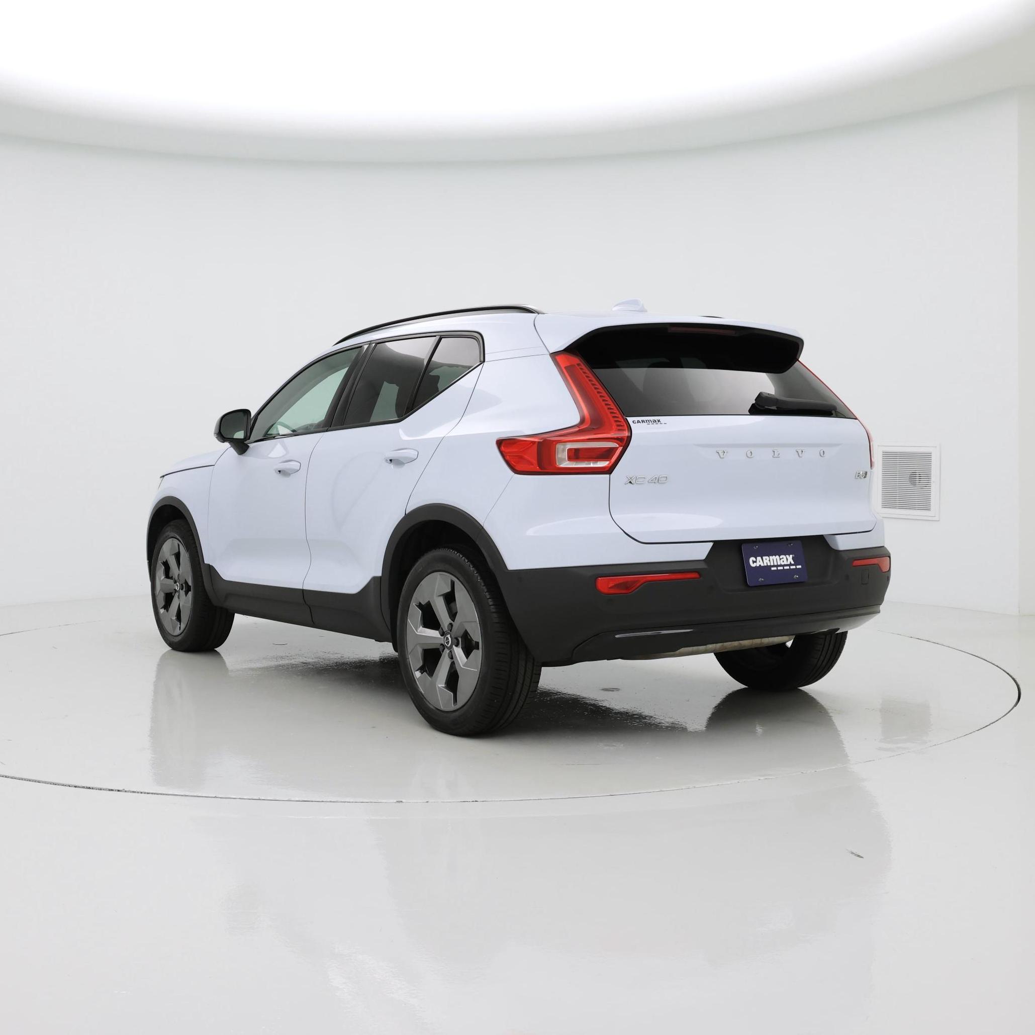 Thumbnail: 2024 Volvo XC40 - 2