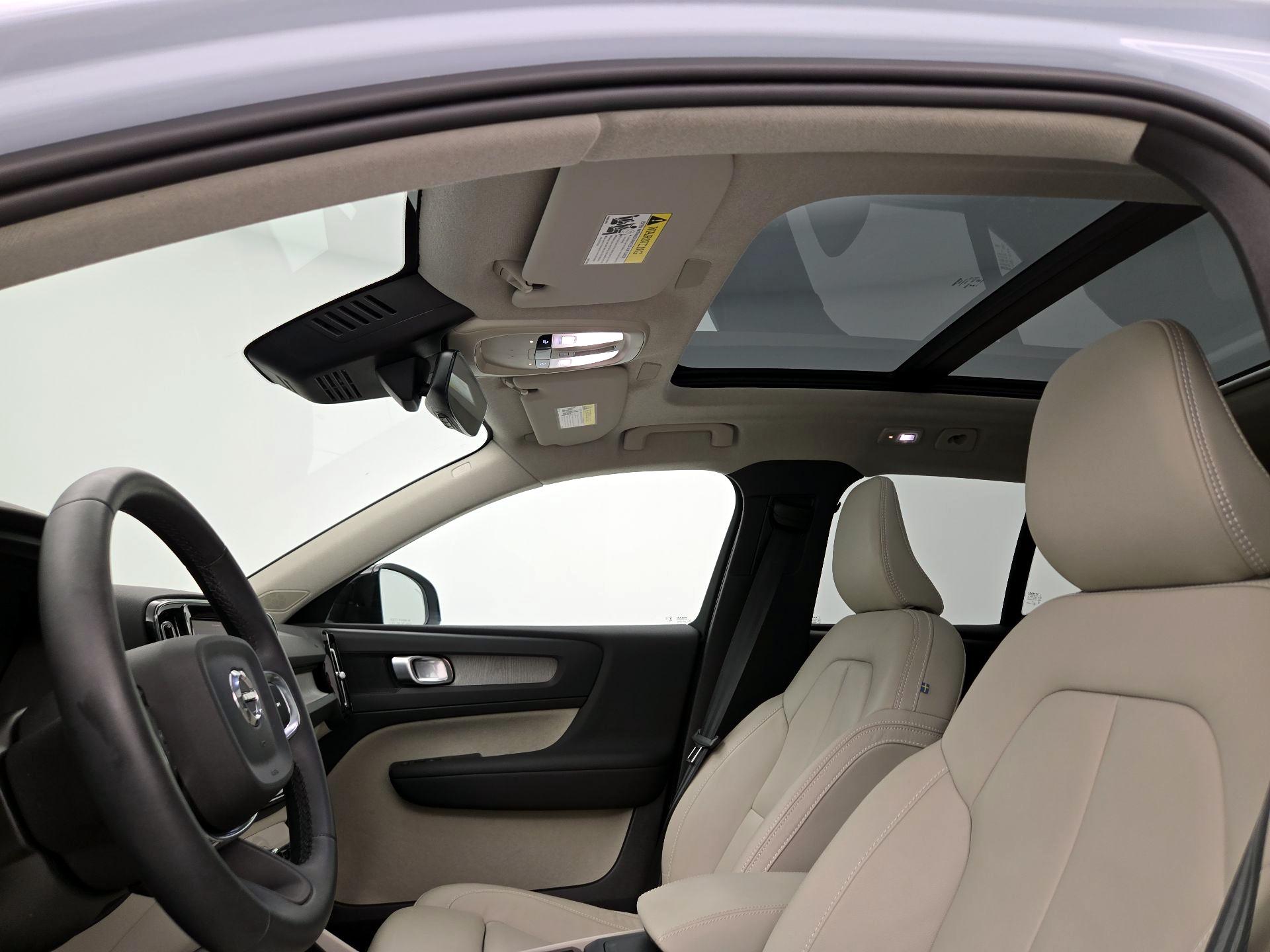 Thumbnail: 2024 Volvo XC40 - 20