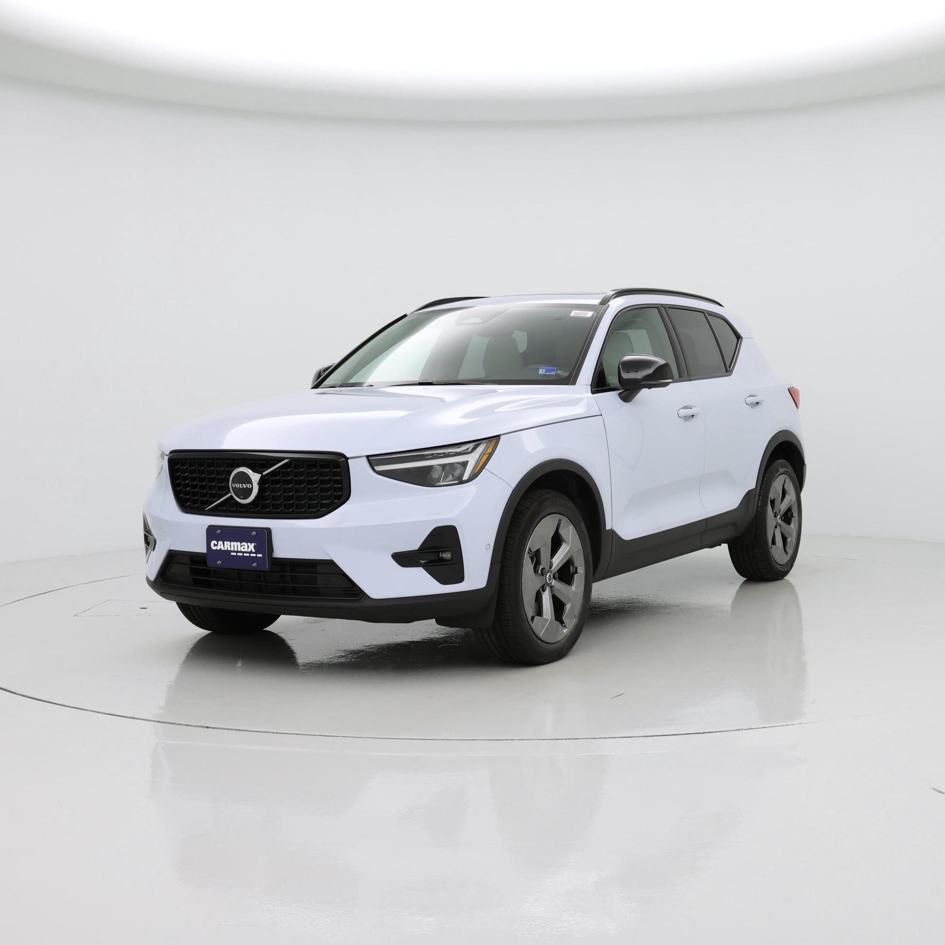 Thumbnail: 2024 Volvo XC40 - 4