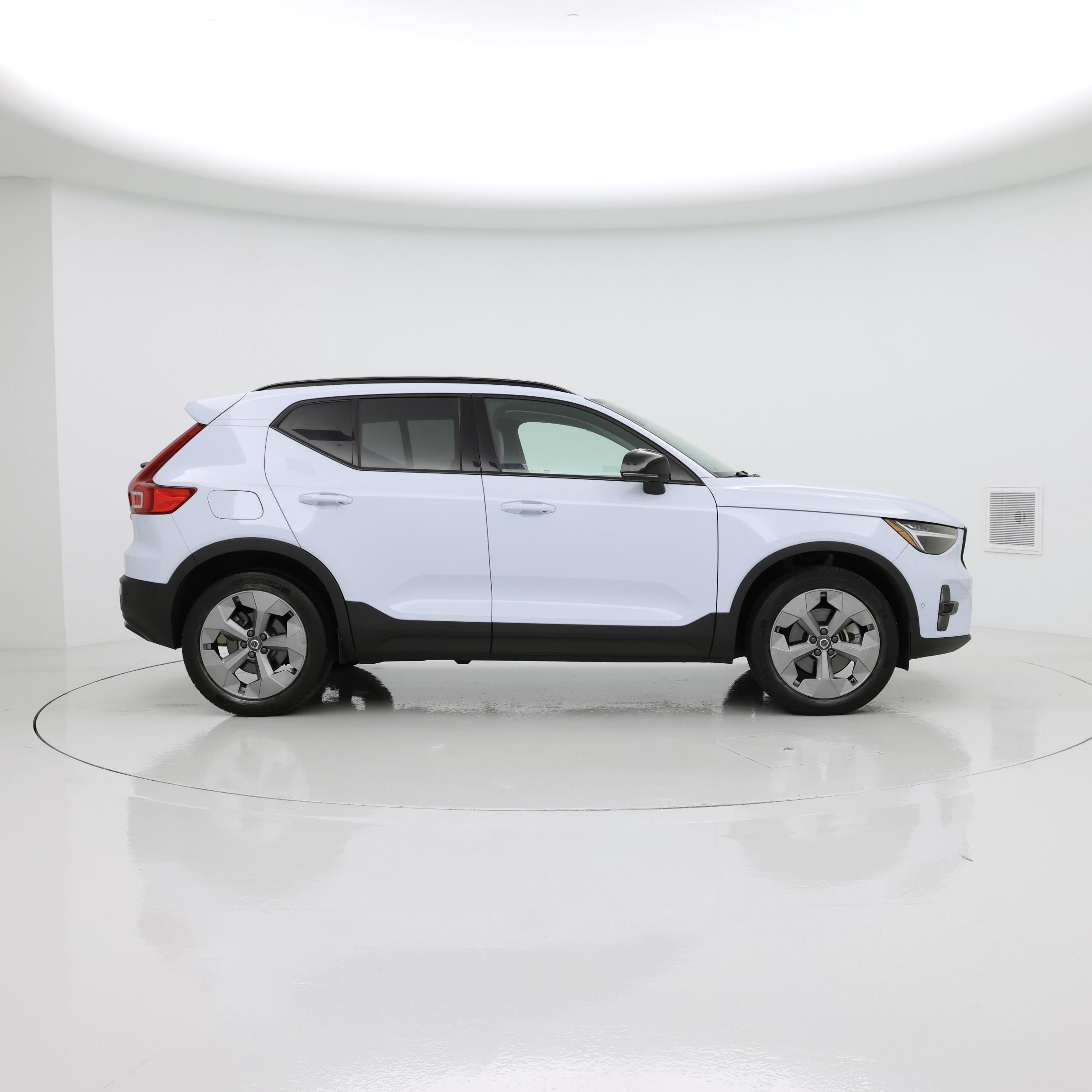 Thumbnail: 2024 Volvo XC40 - 7