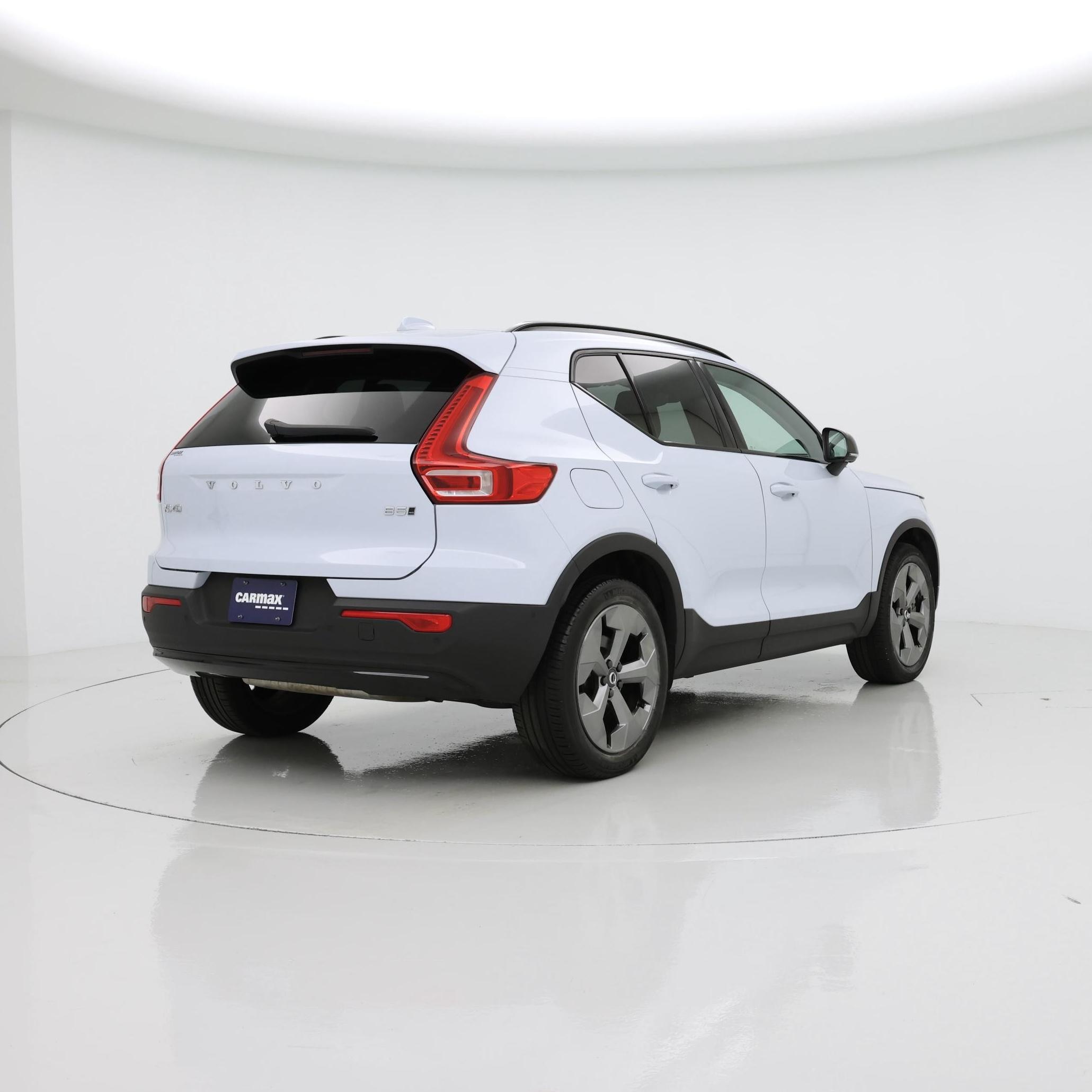 Thumbnail: 2024 Volvo XC40 - 8