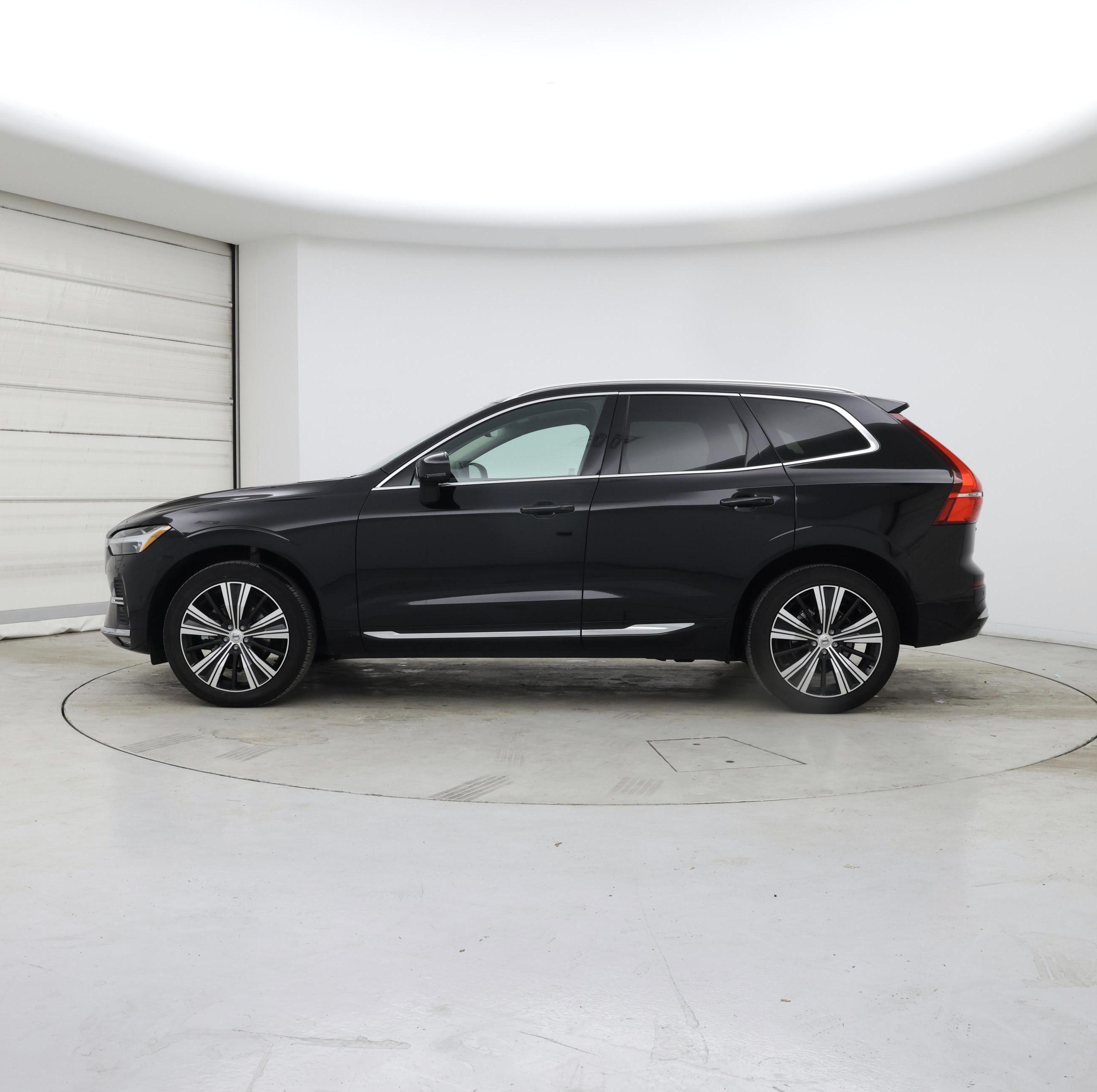 Thumbnail: 2023 Volvo XC60 - 3