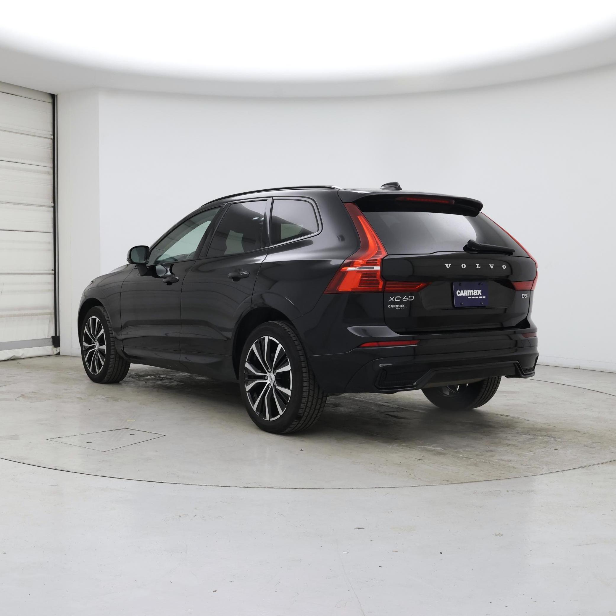 Thumbnail: 2023 Volvo XC60 - 2