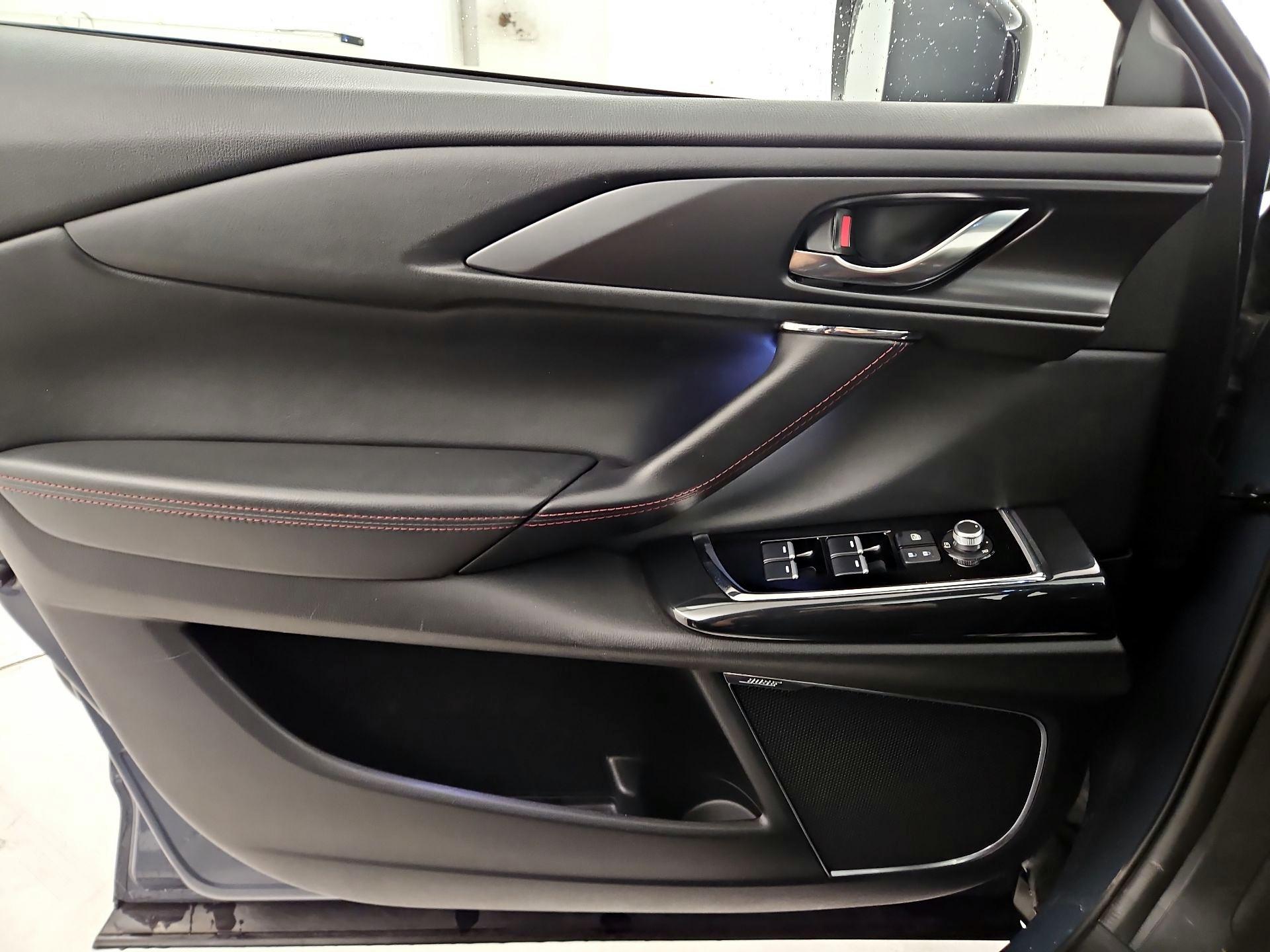 Thumbnail: 2022 Mazda CX-9 - 12