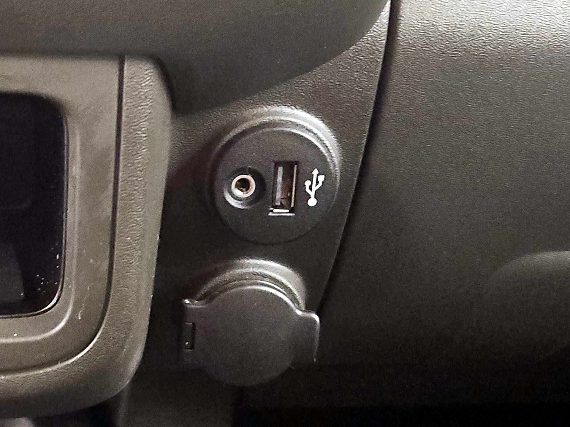 Thumbnail: 2019 Nissan Frontier - 18