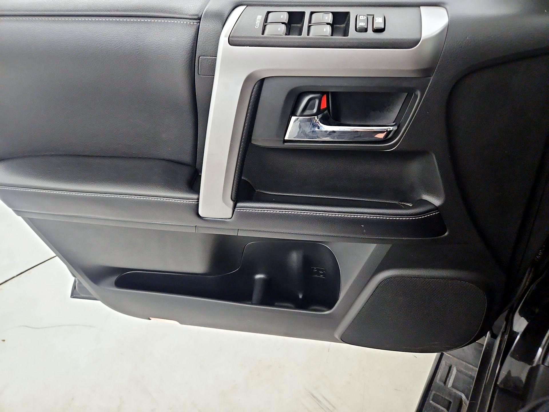 Thumbnail: 2019 Toyota 4Runner - 12