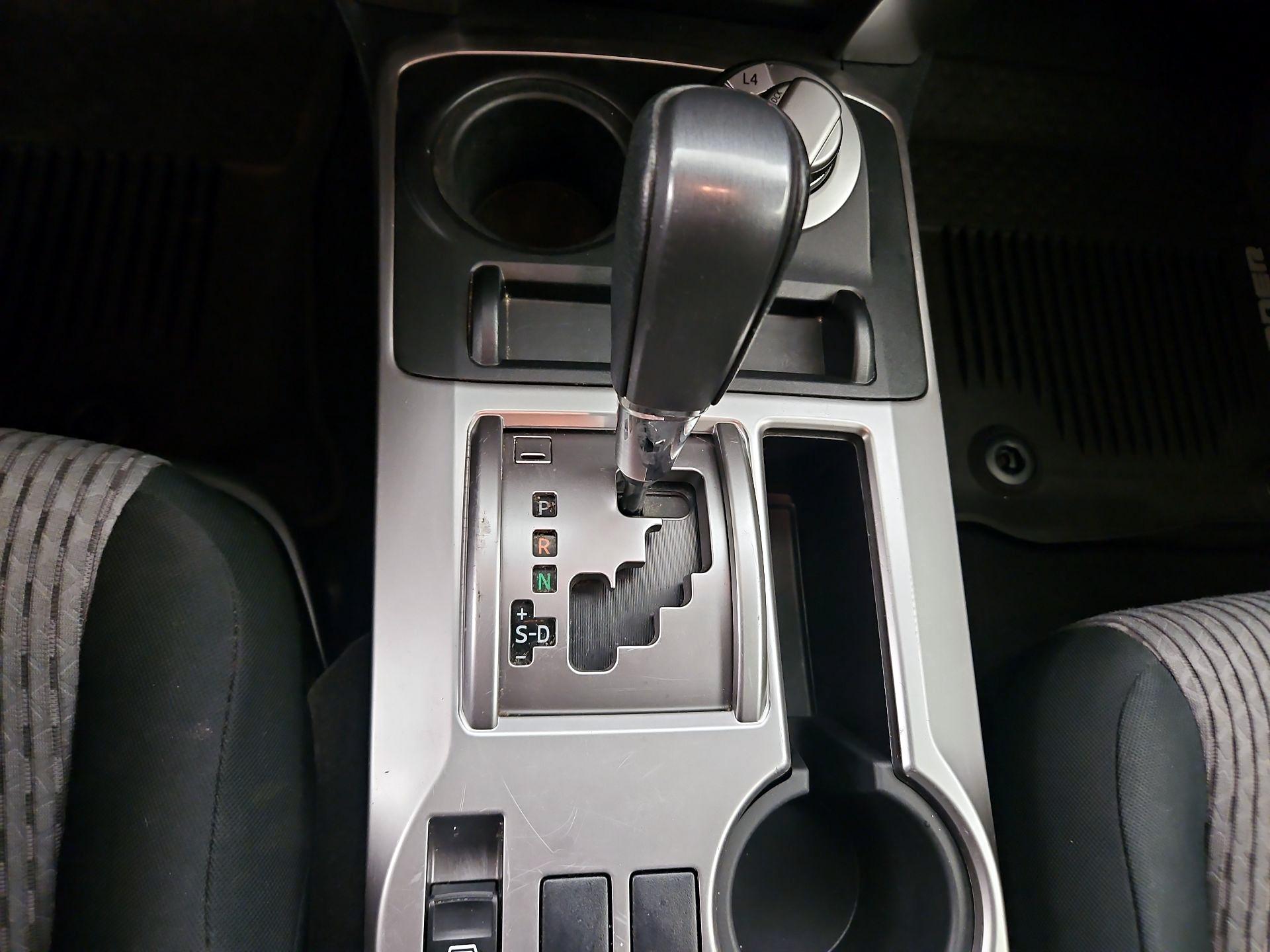 Thumbnail: 2019 Toyota 4Runner - 18