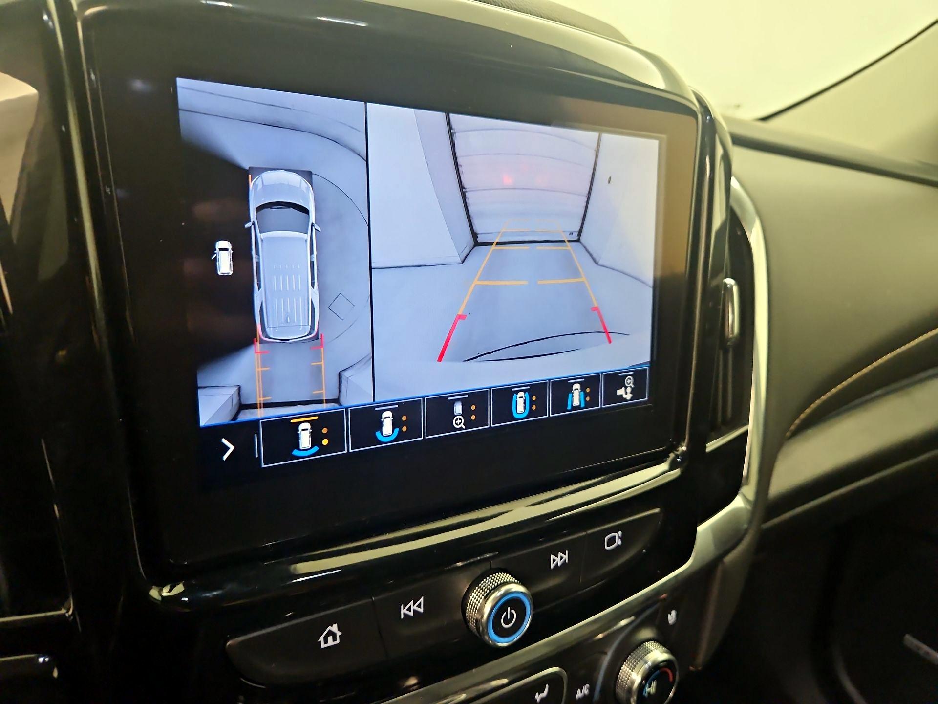 Thumbnail: 2020 Chevrolet Traverse - 15