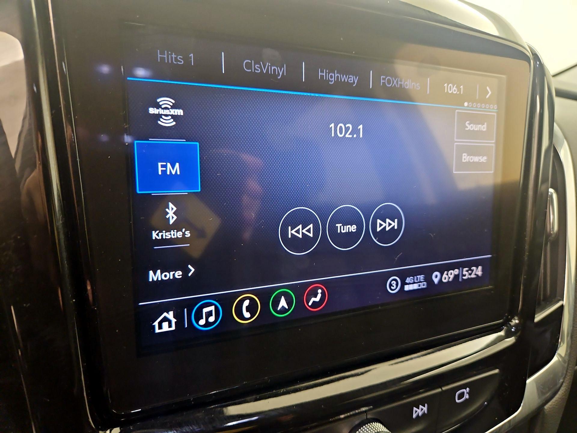 Thumbnail: 2020 Chevrolet Traverse - 16