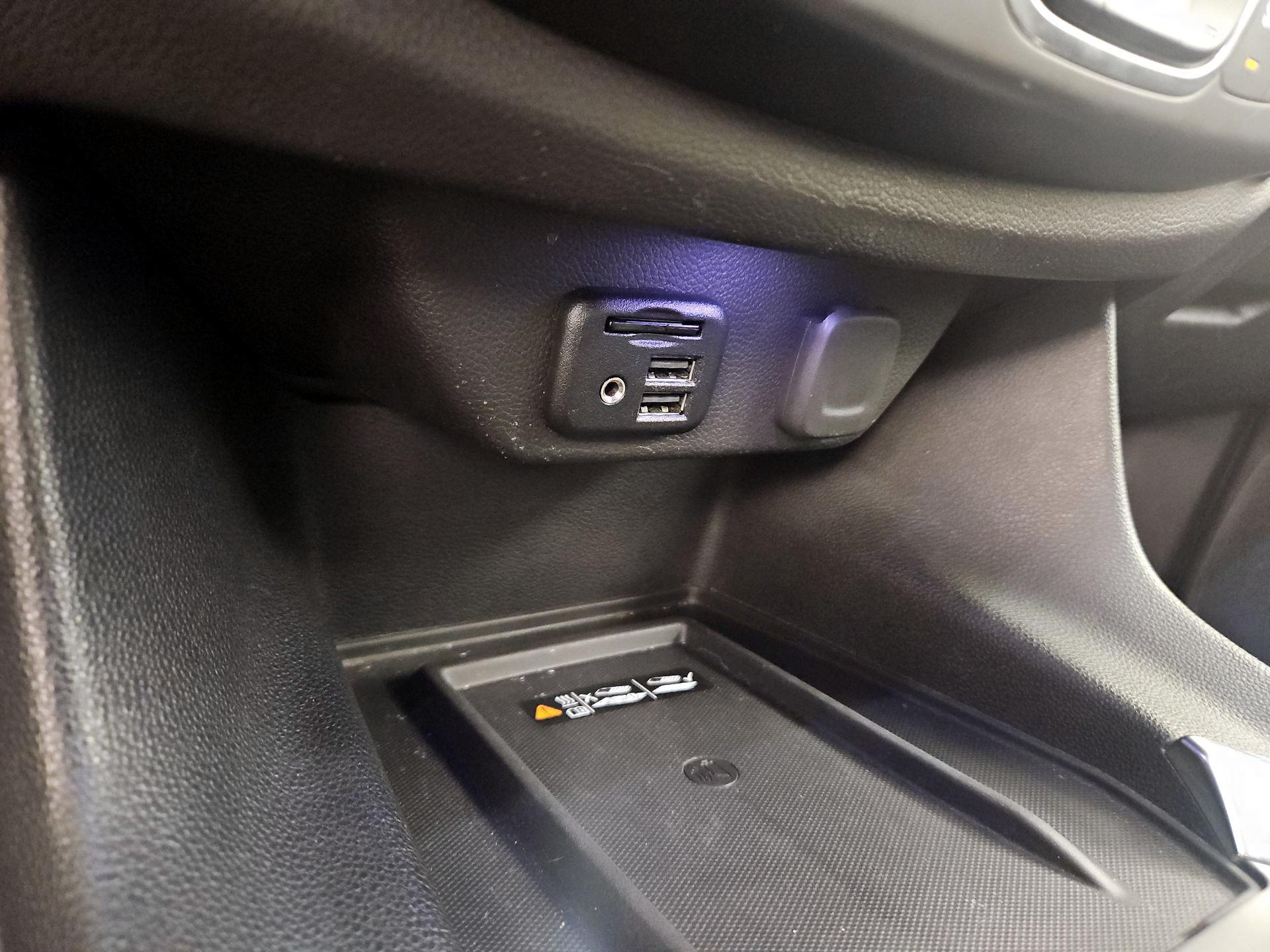 Thumbnail: 2020 Chevrolet Traverse - 19