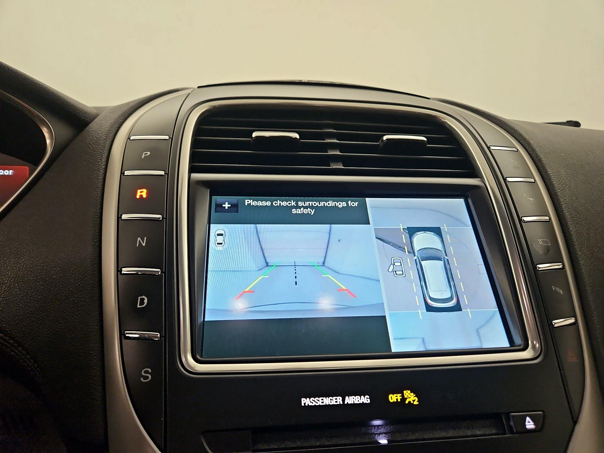 Thumbnail: 2019 Lincoln Nautilus - 15