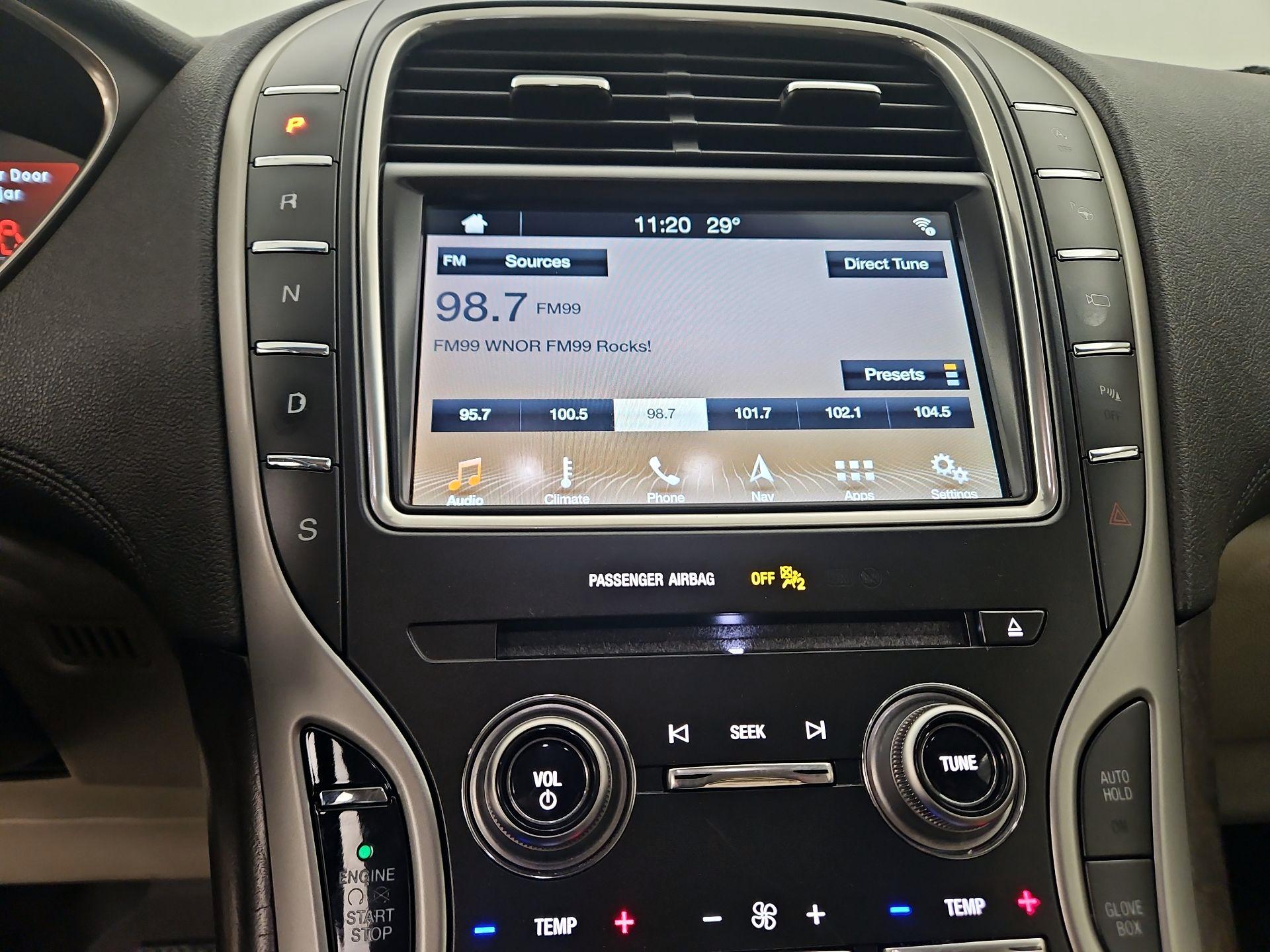 Thumbnail: 2019 Lincoln Nautilus - 16