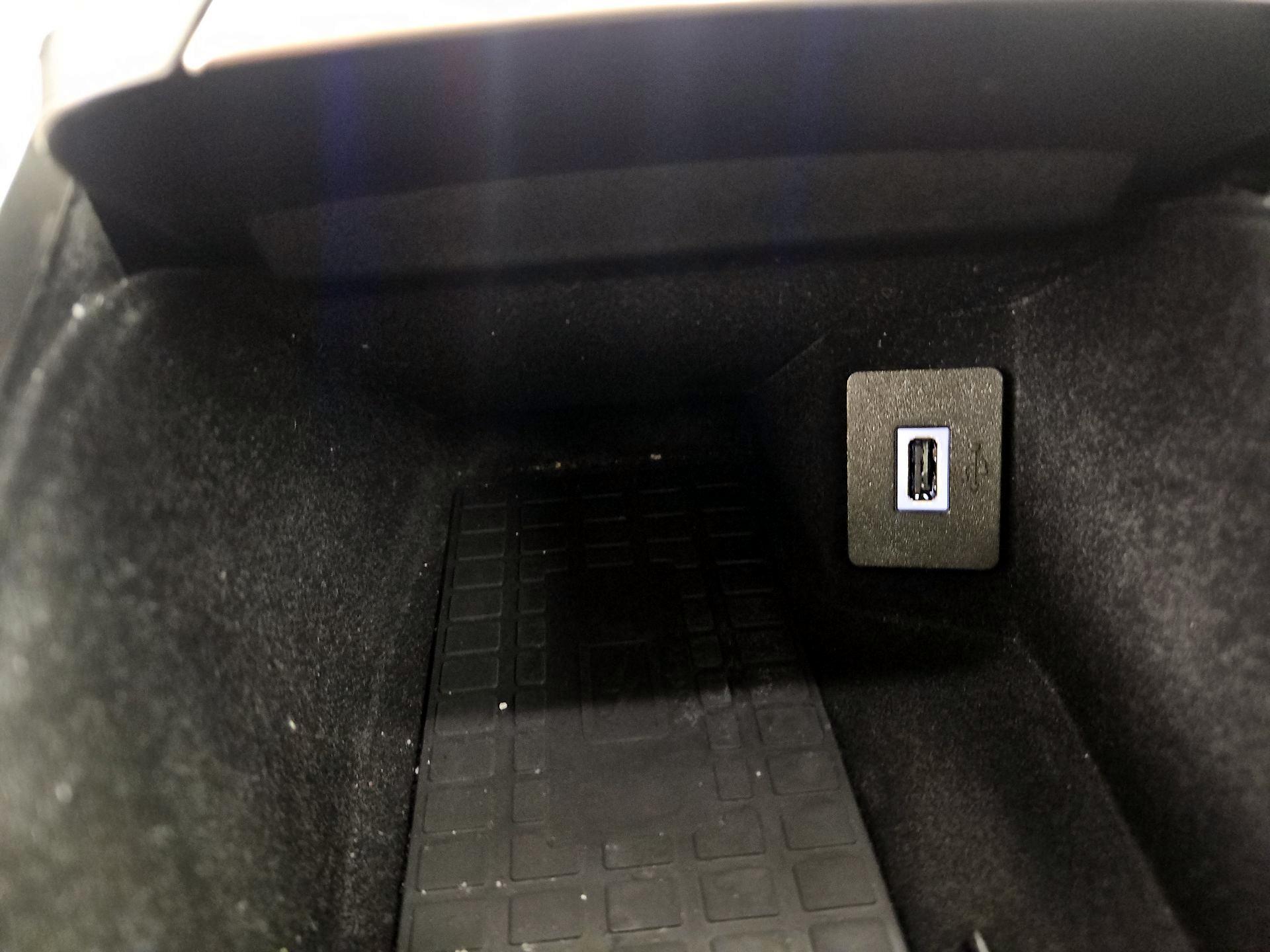 Thumbnail: 2019 Lincoln Nautilus - 19