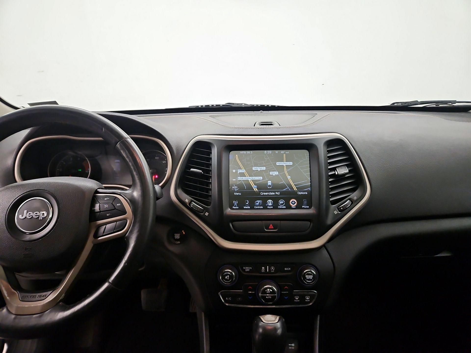 Thumbnail: 2017 Jeep Cherokee - 9