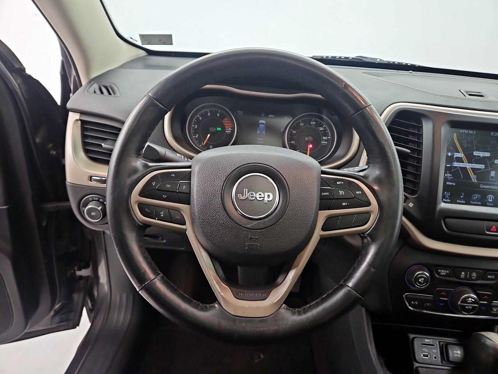 Thumbnail: 2017 Jeep Cherokee - 10