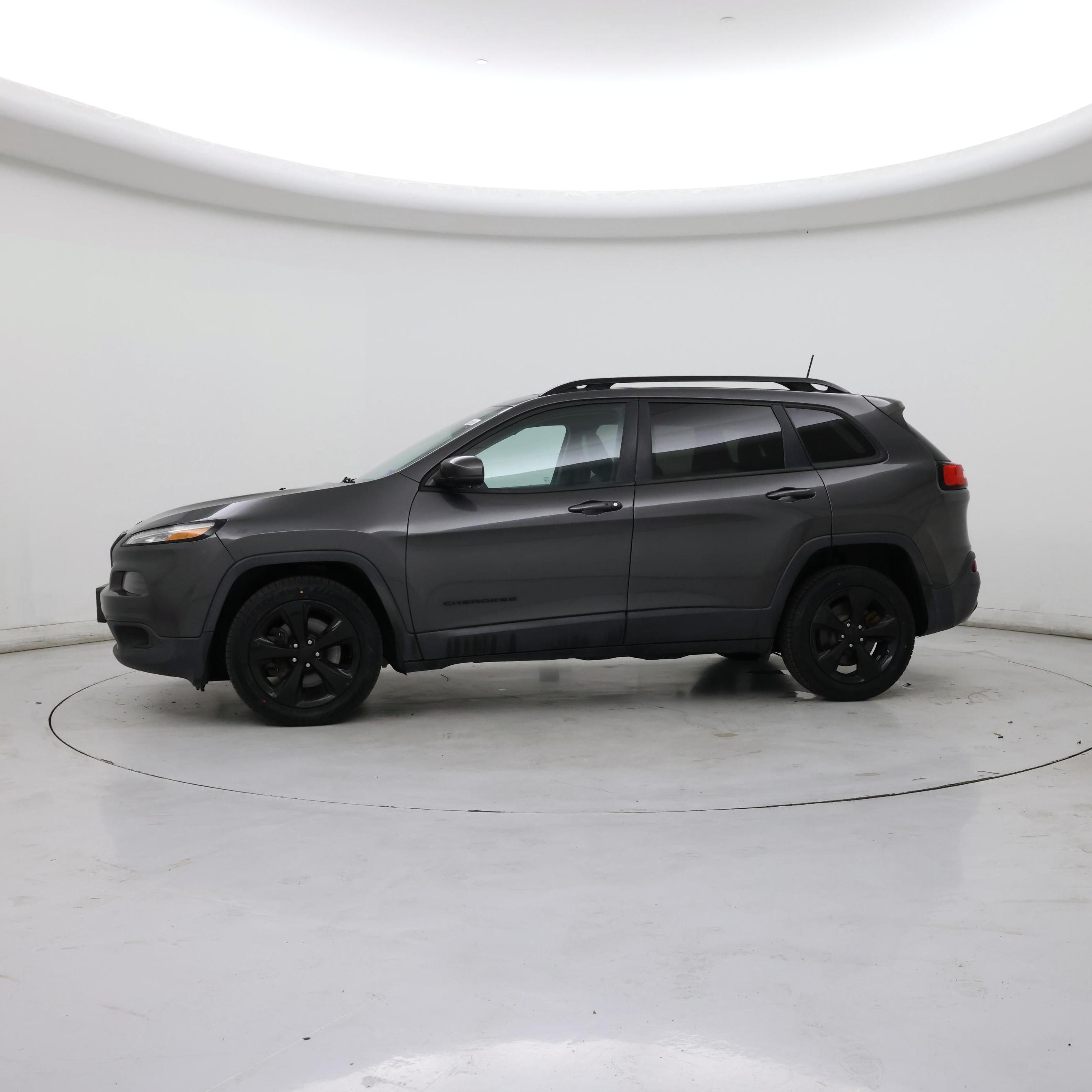 Thumbnail: 2017 Jeep Cherokee - 3