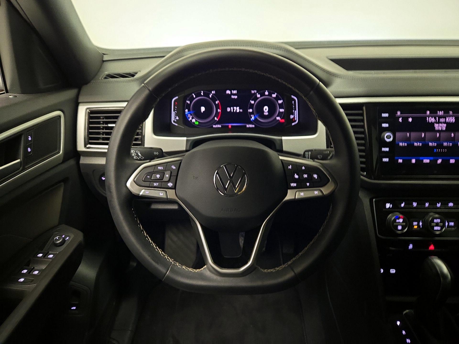 Thumbnail: 2023 Volkswagen Atlas - 10