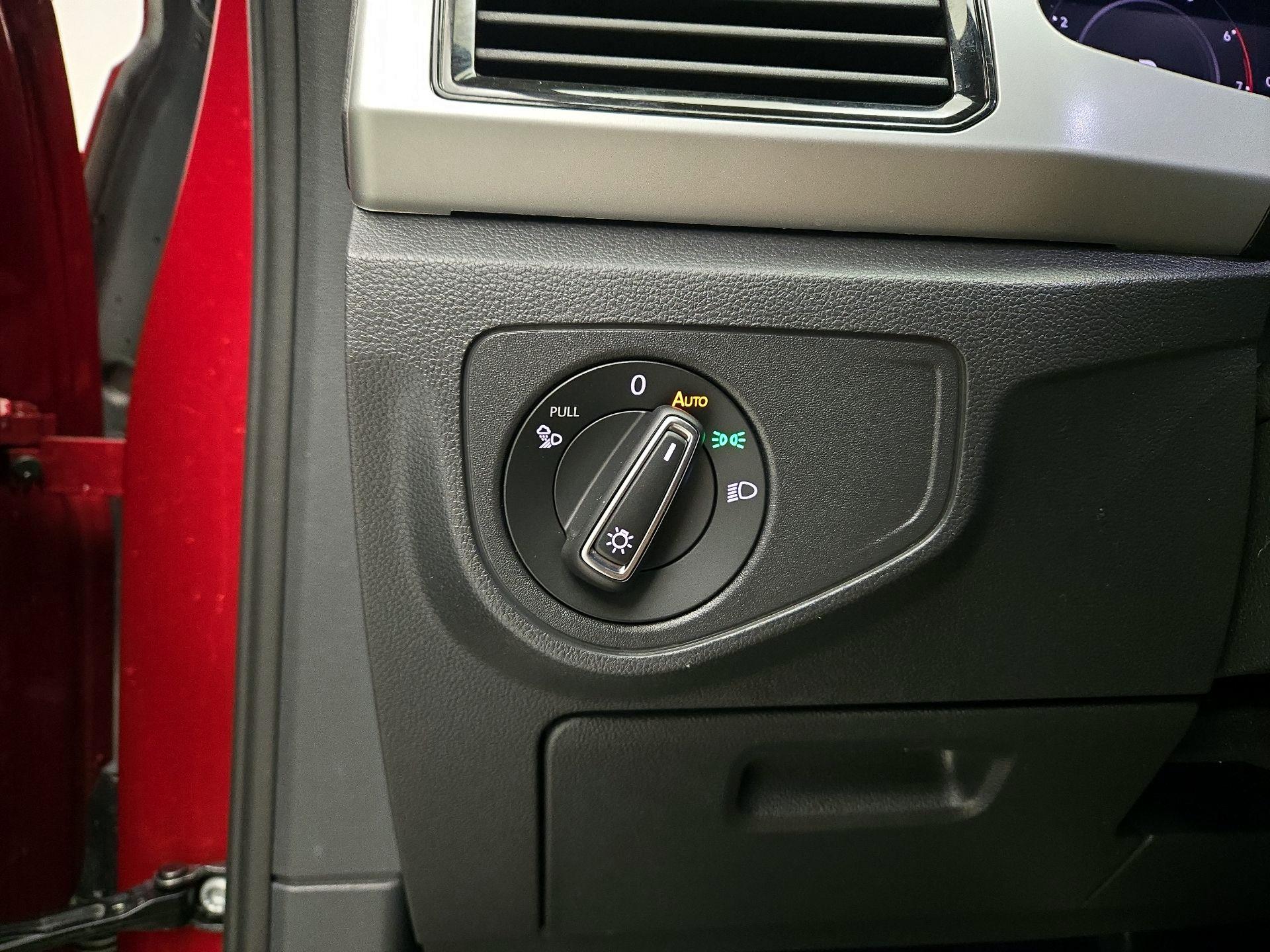 Thumbnail: 2023 Volkswagen Atlas - 13