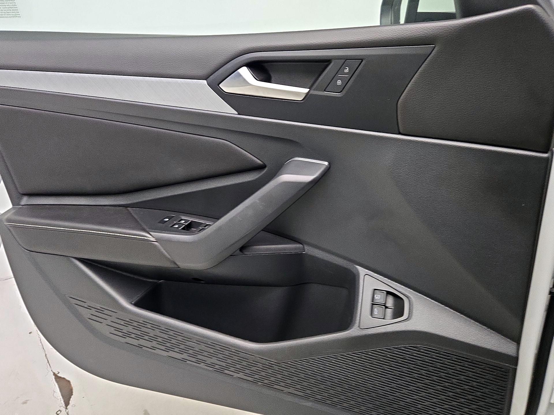 Thumbnail: 2023 Volkswagen Jetta - 12