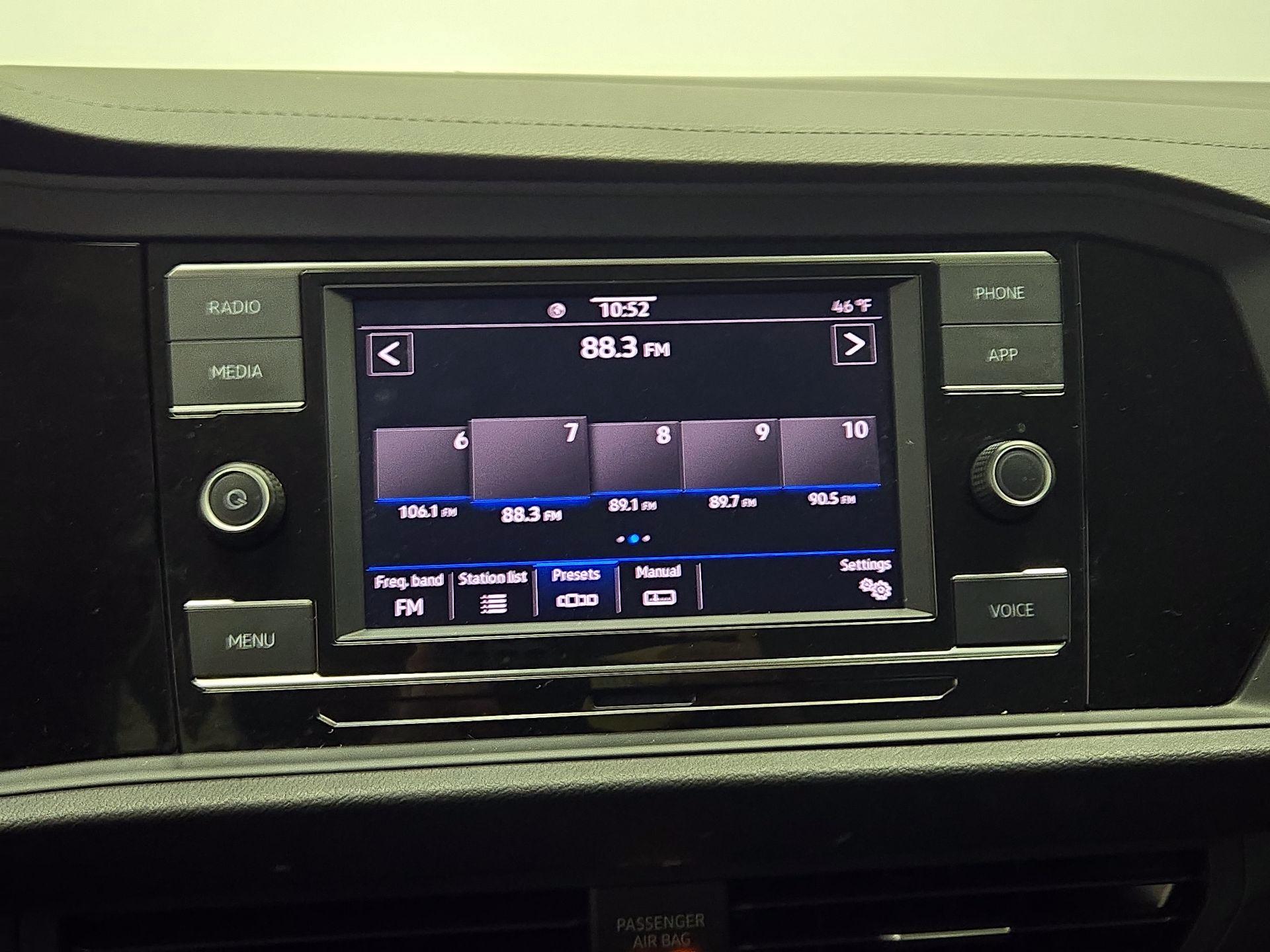 Thumbnail: 2023 Volkswagen Jetta - 15