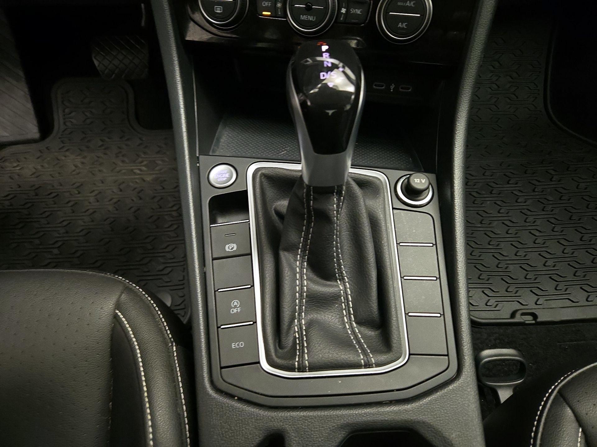 Thumbnail: 2023 Volkswagen Jetta - 17